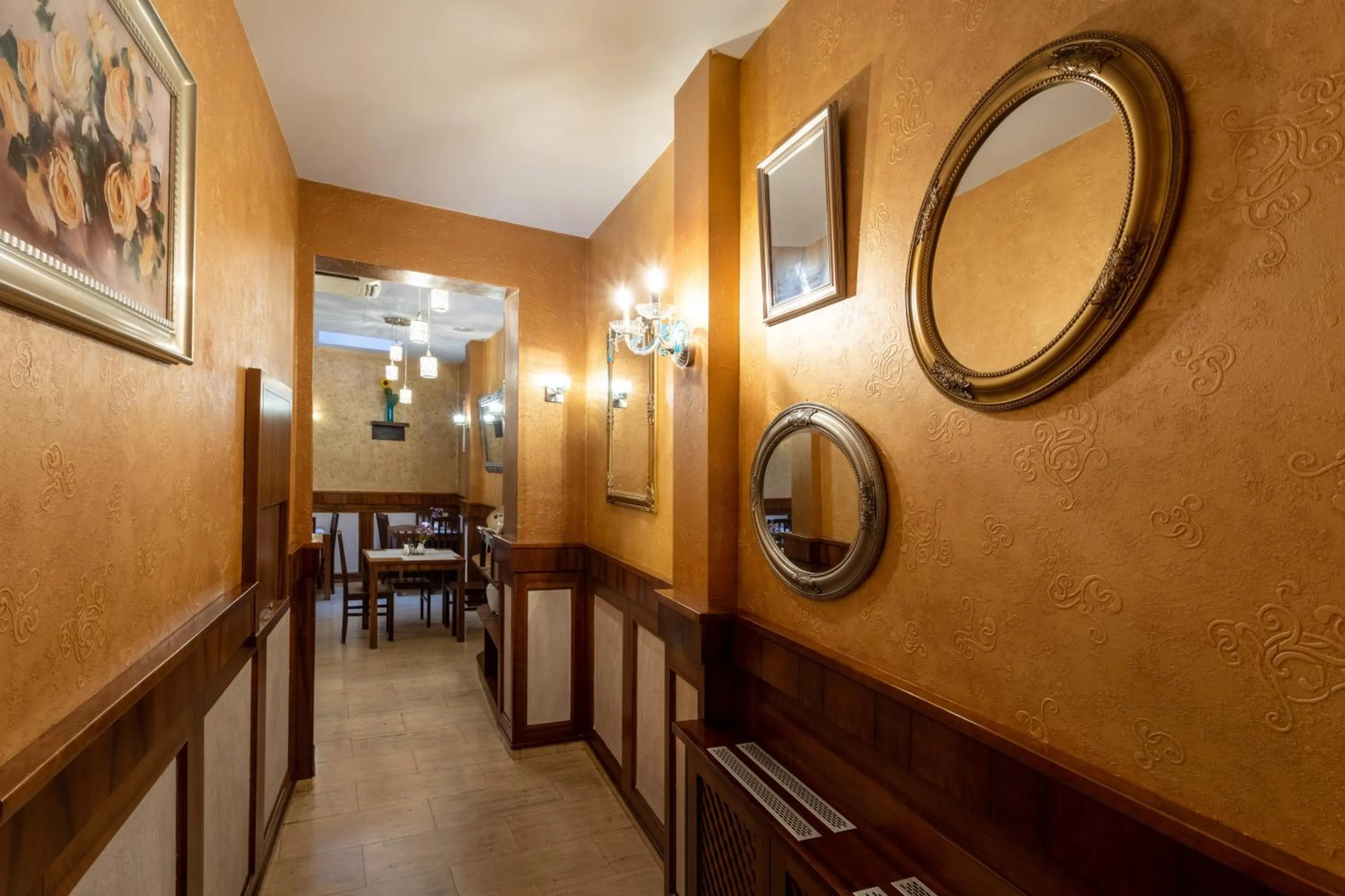 Restaurant/places to eat in David Boutique Hotel