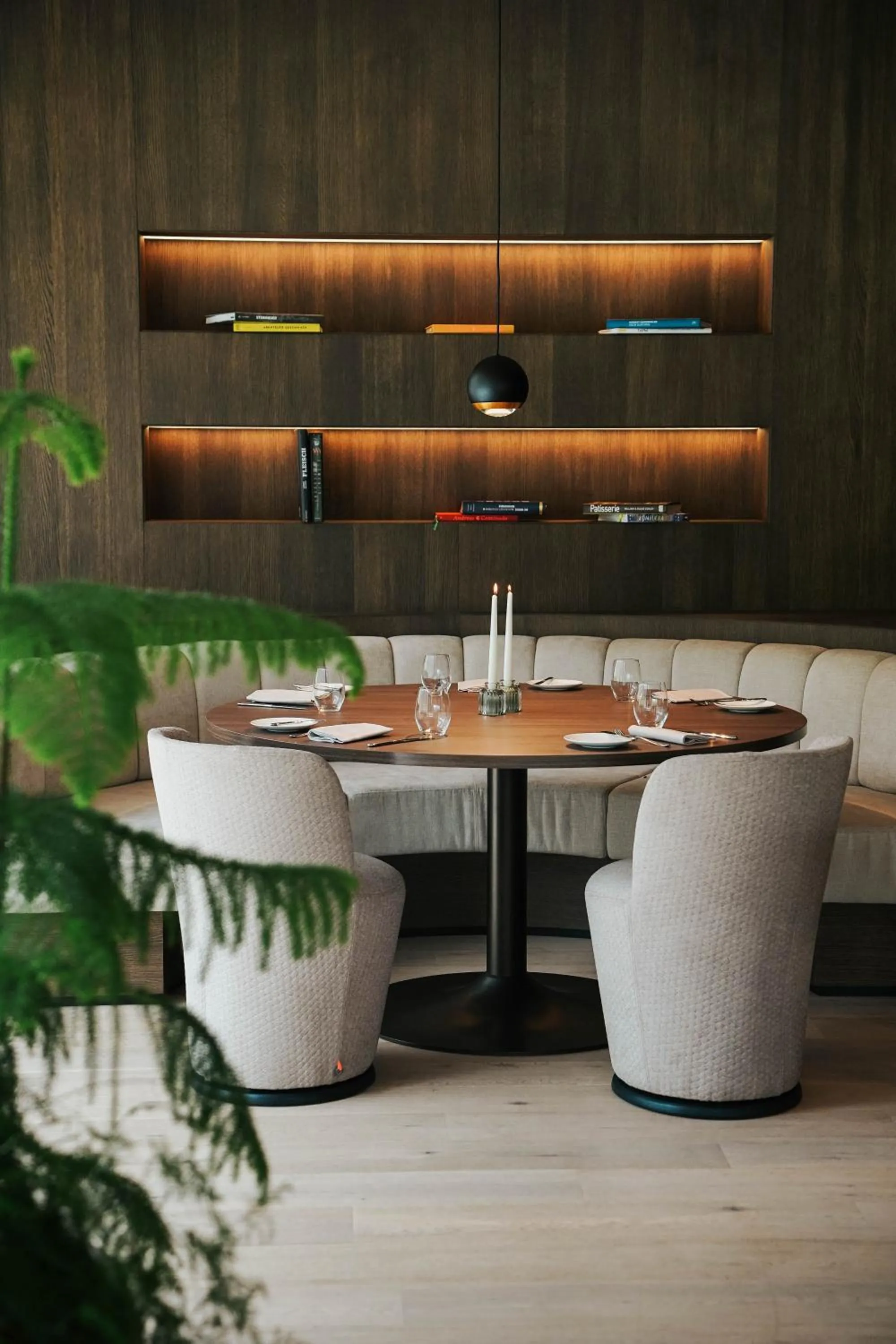 Restaurant/places to eat in Badia Hill