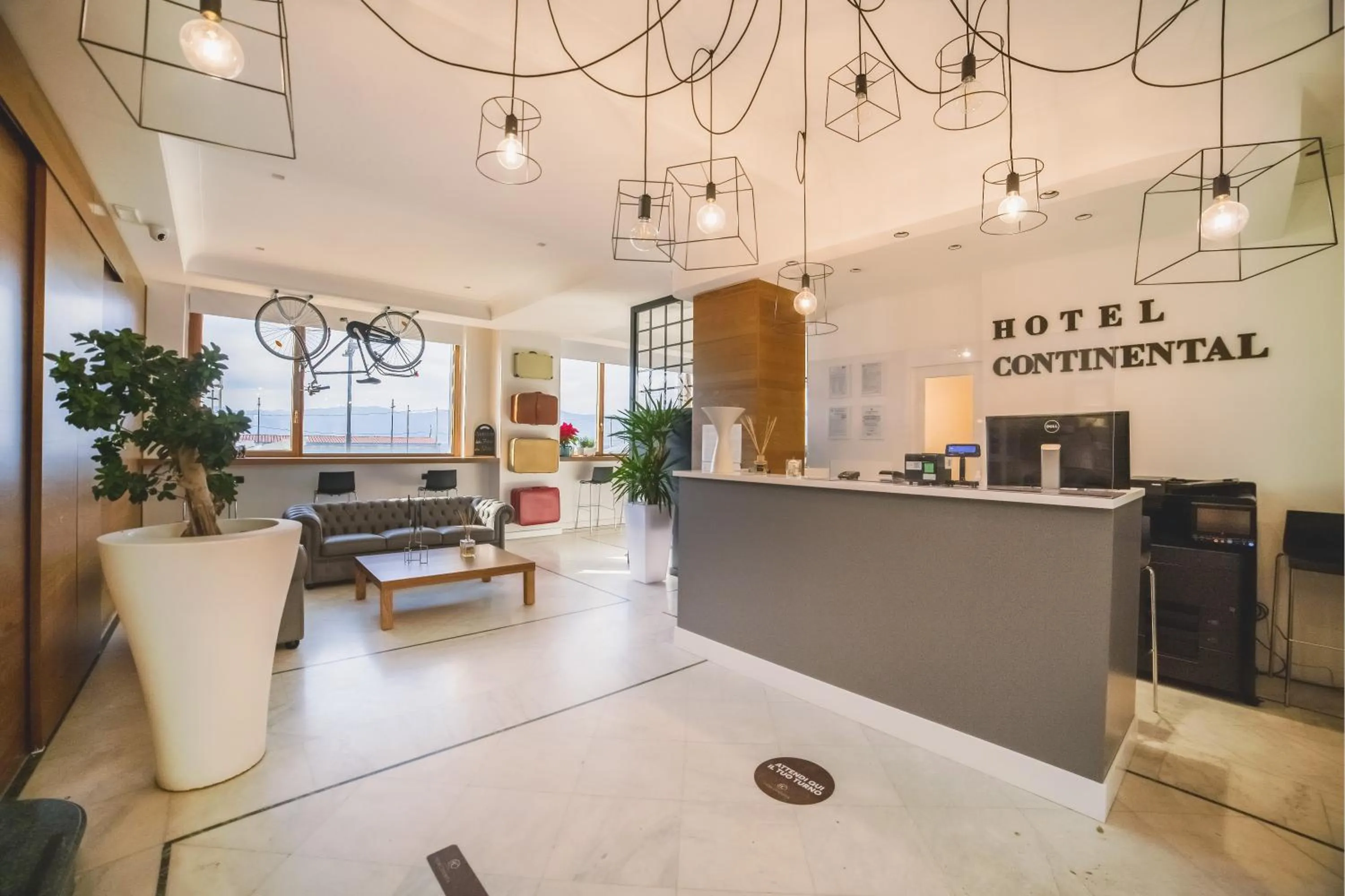 Lobby or reception in Hotel Continental