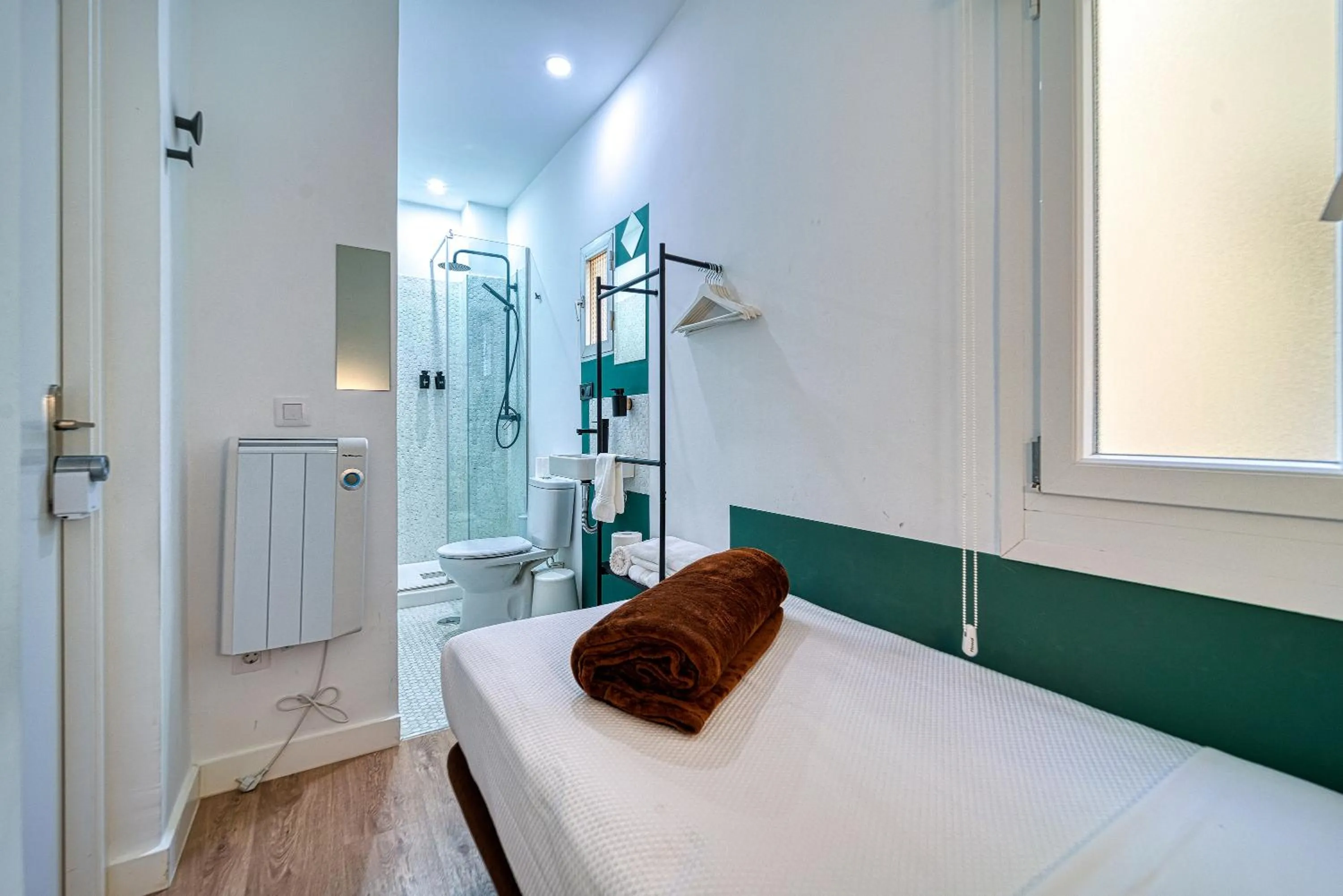 Shower in AngelitoMAD