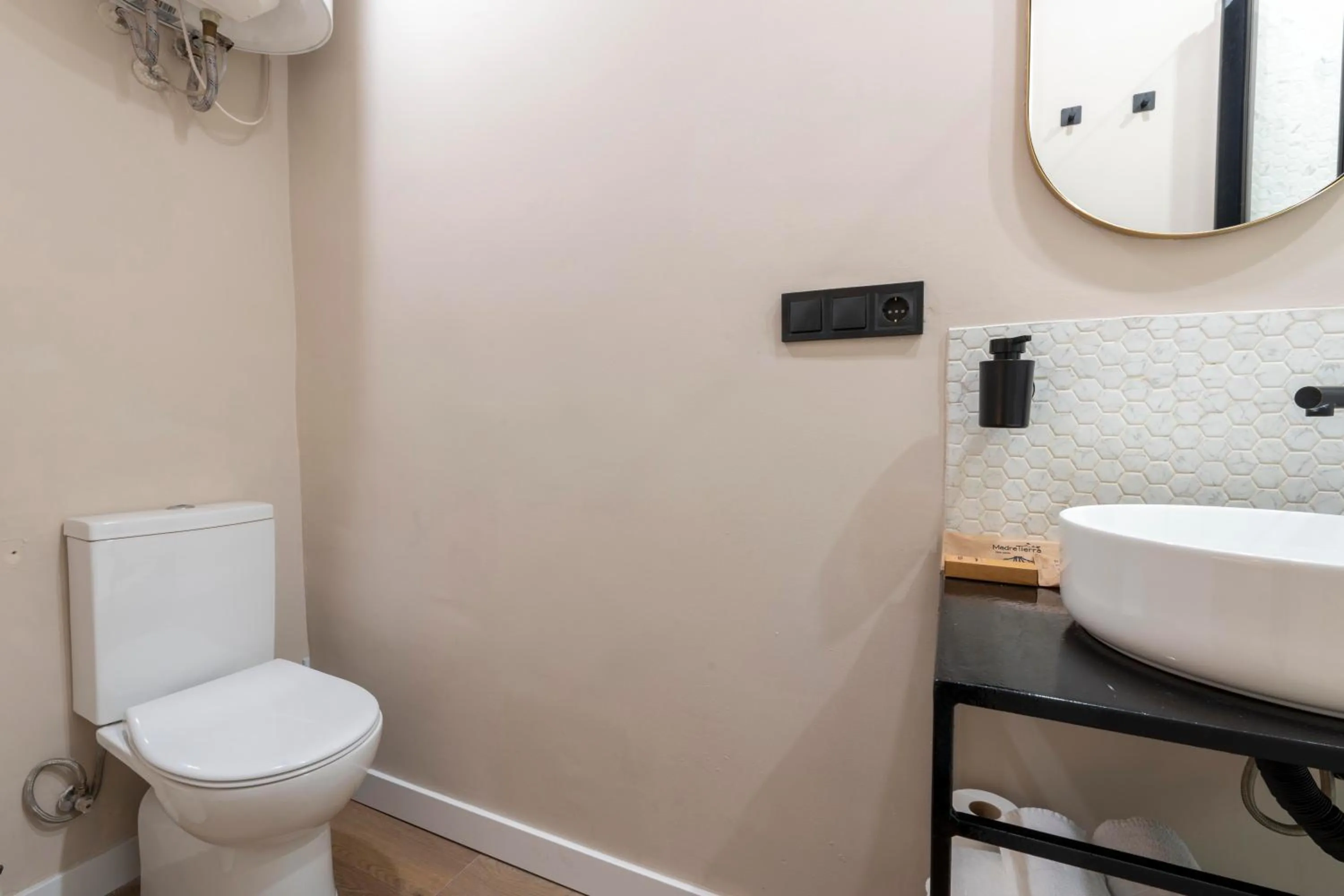 Bathroom in Negresco Plaza España