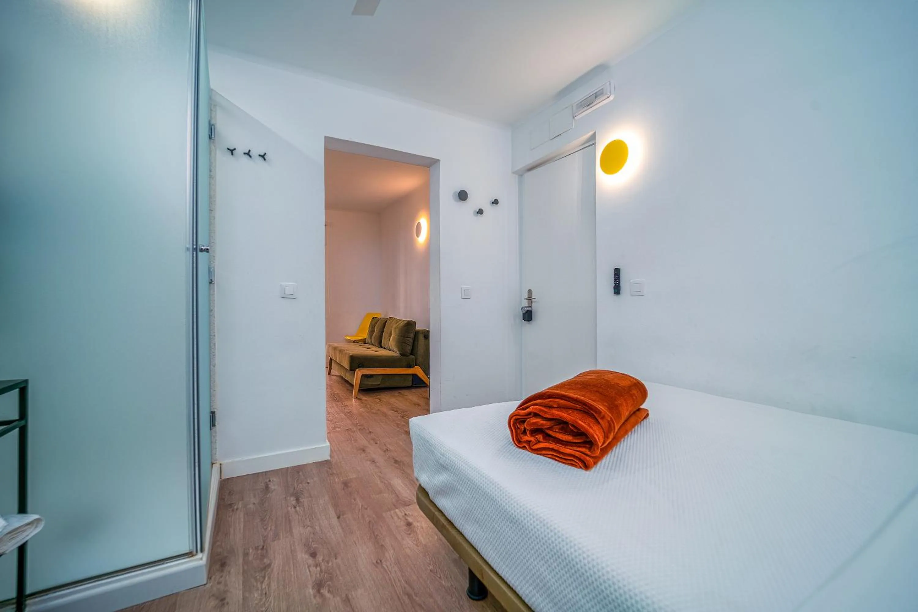 Shower in AngelitoMAD