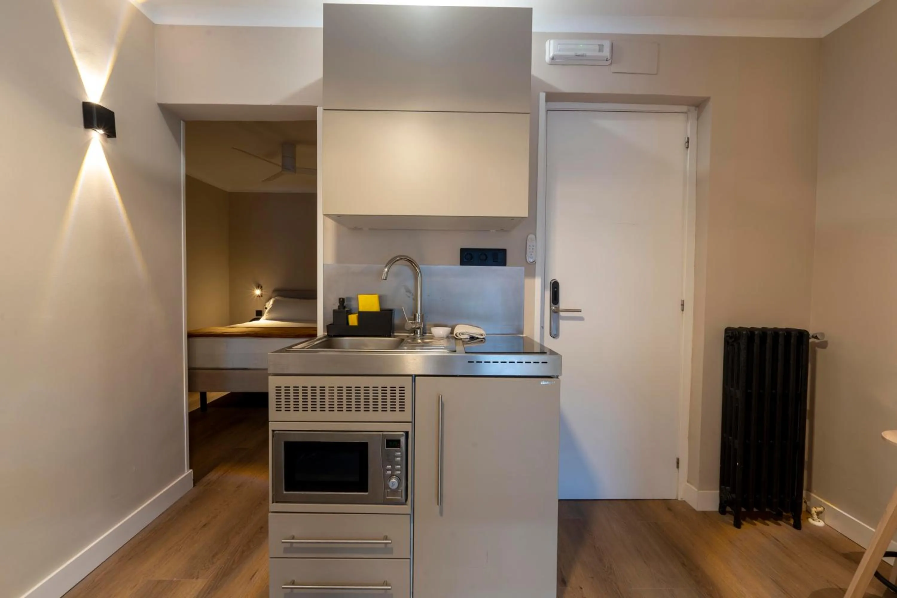 kitchen in Negresco Plaza España