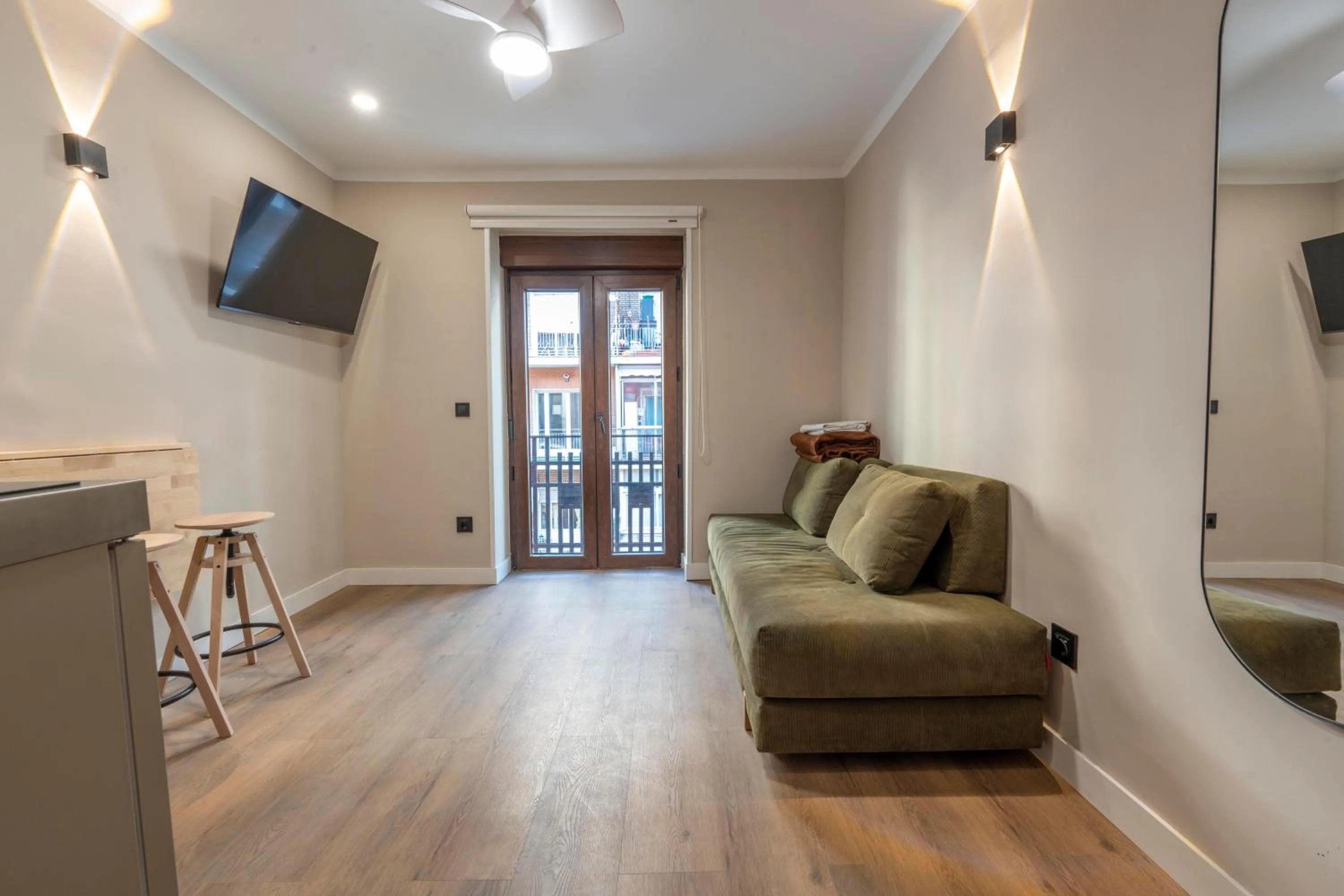 Living room in Negresco Plaza España
