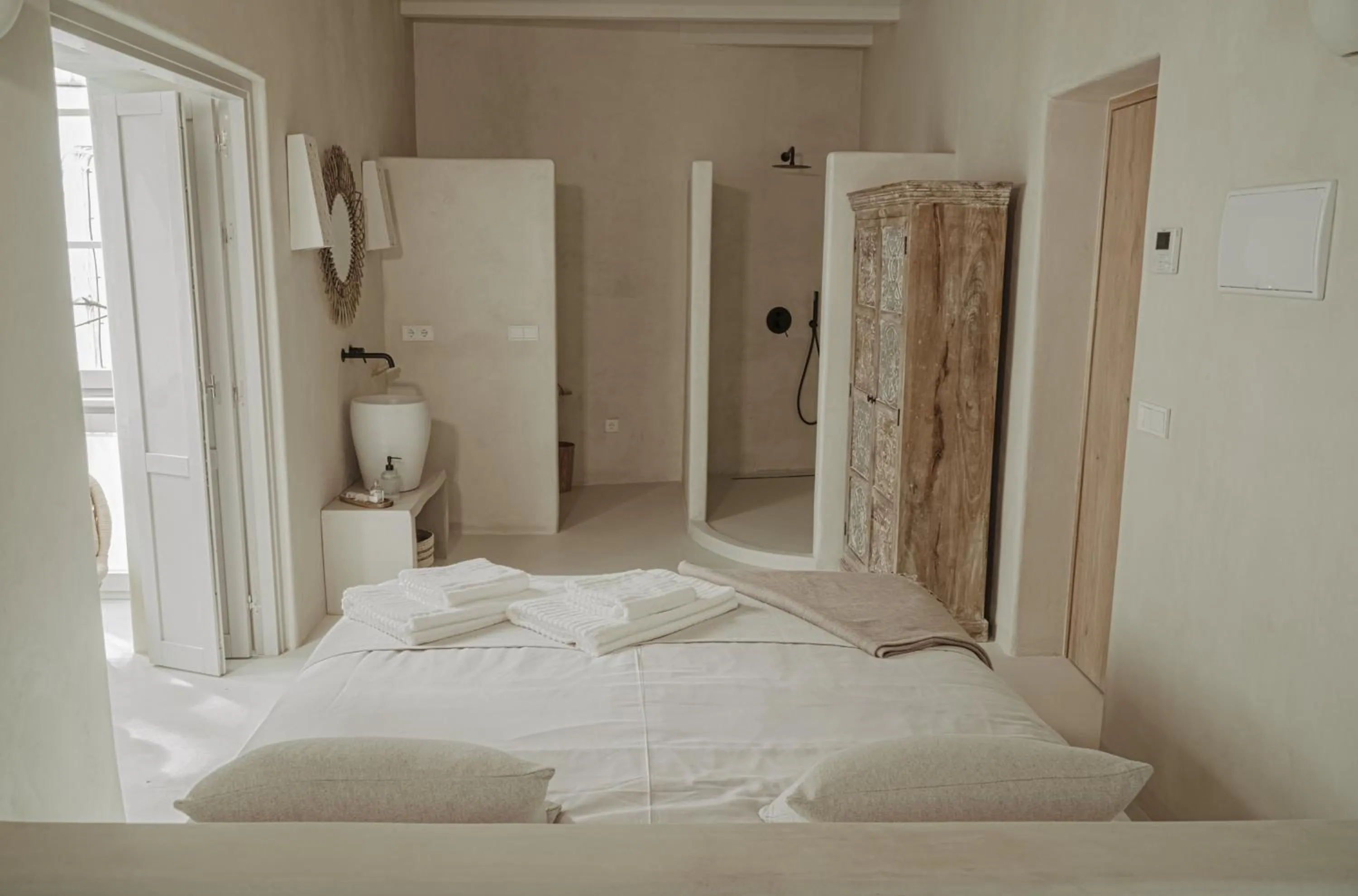 Shower, Bed in EntreArcos Casa Eco-Boutique