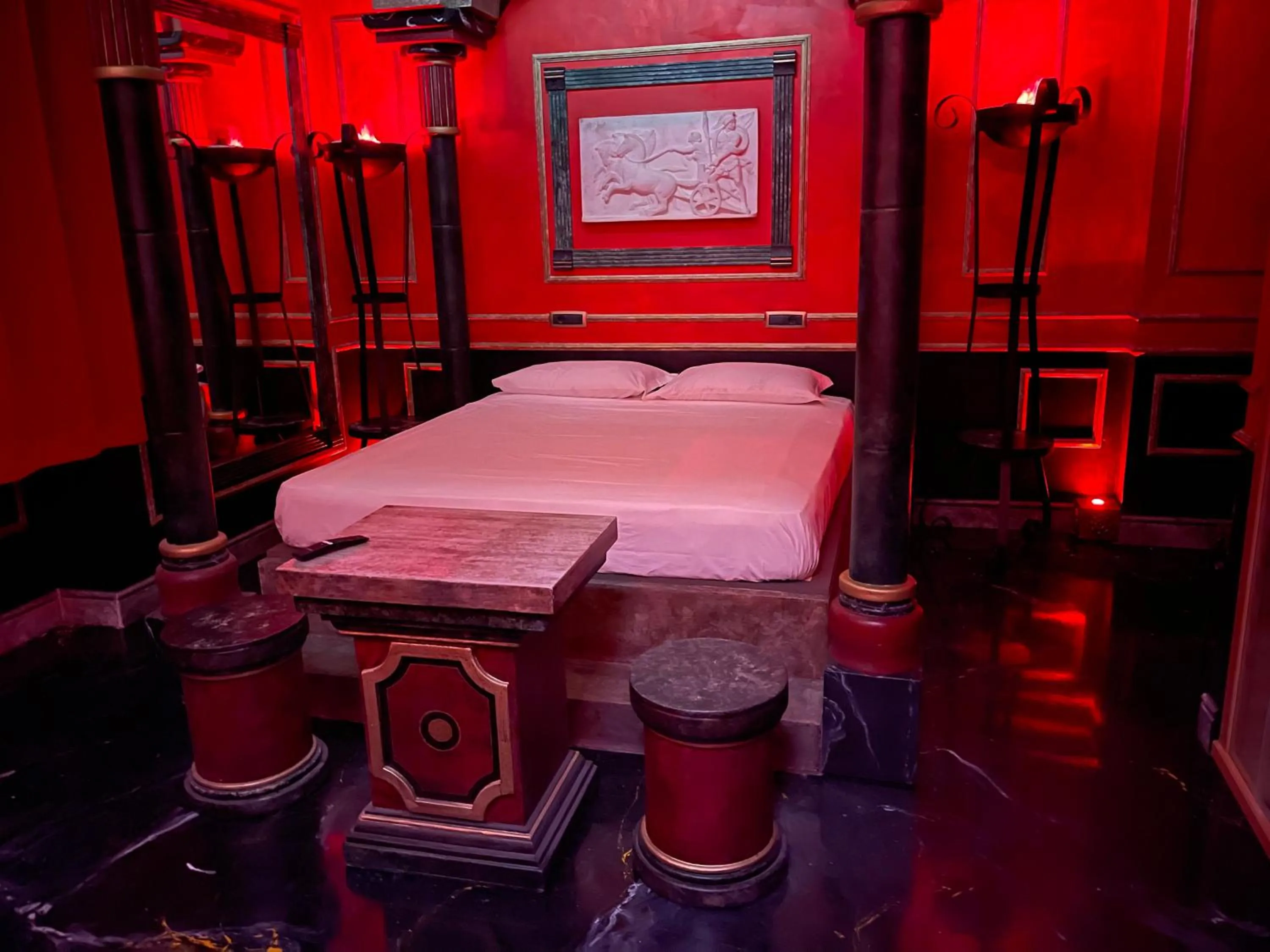 Bed in MagicSuite Guest House Roma Vaticano