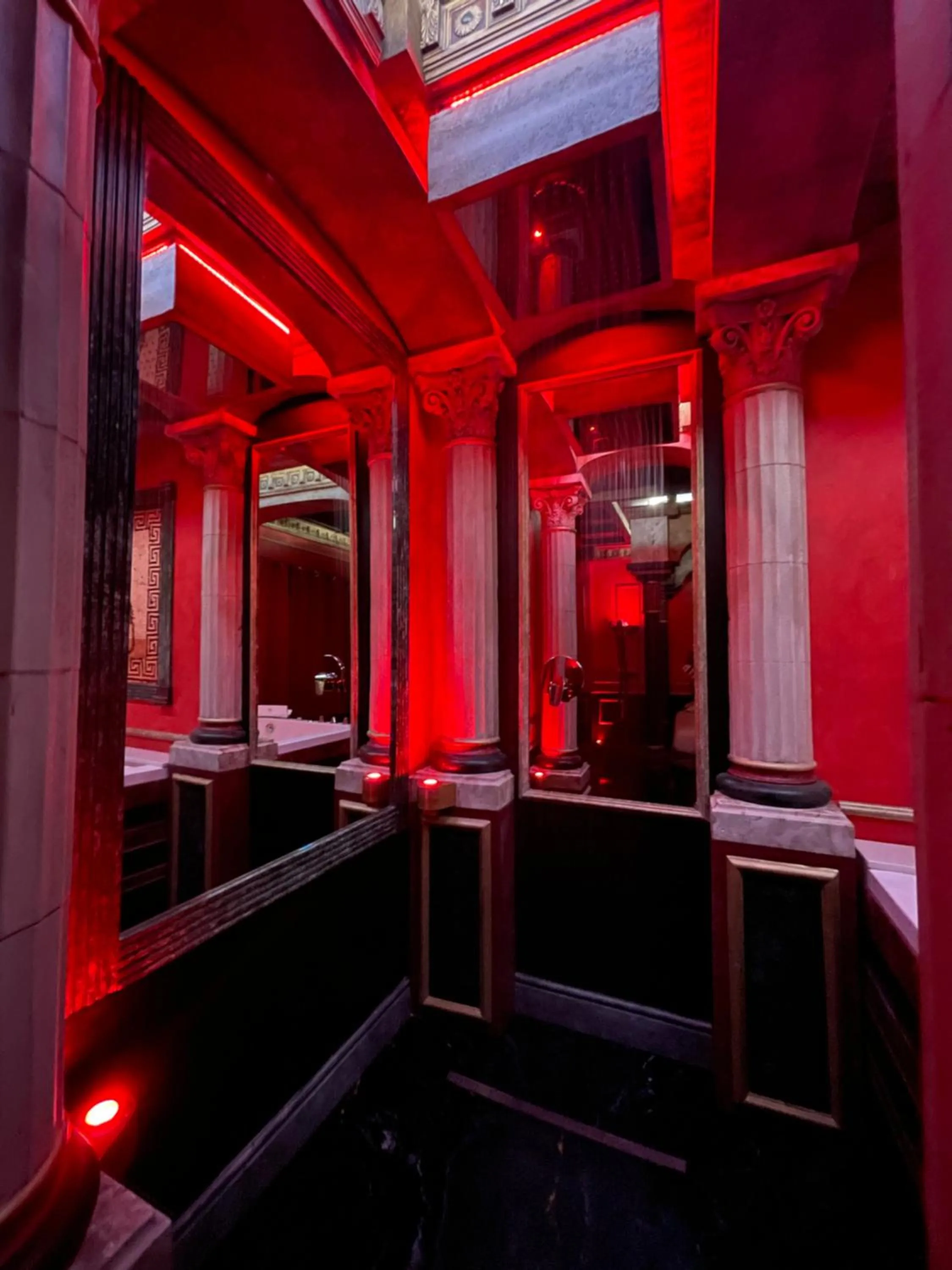 Shower in MagicSuite Guest House Roma Vaticano