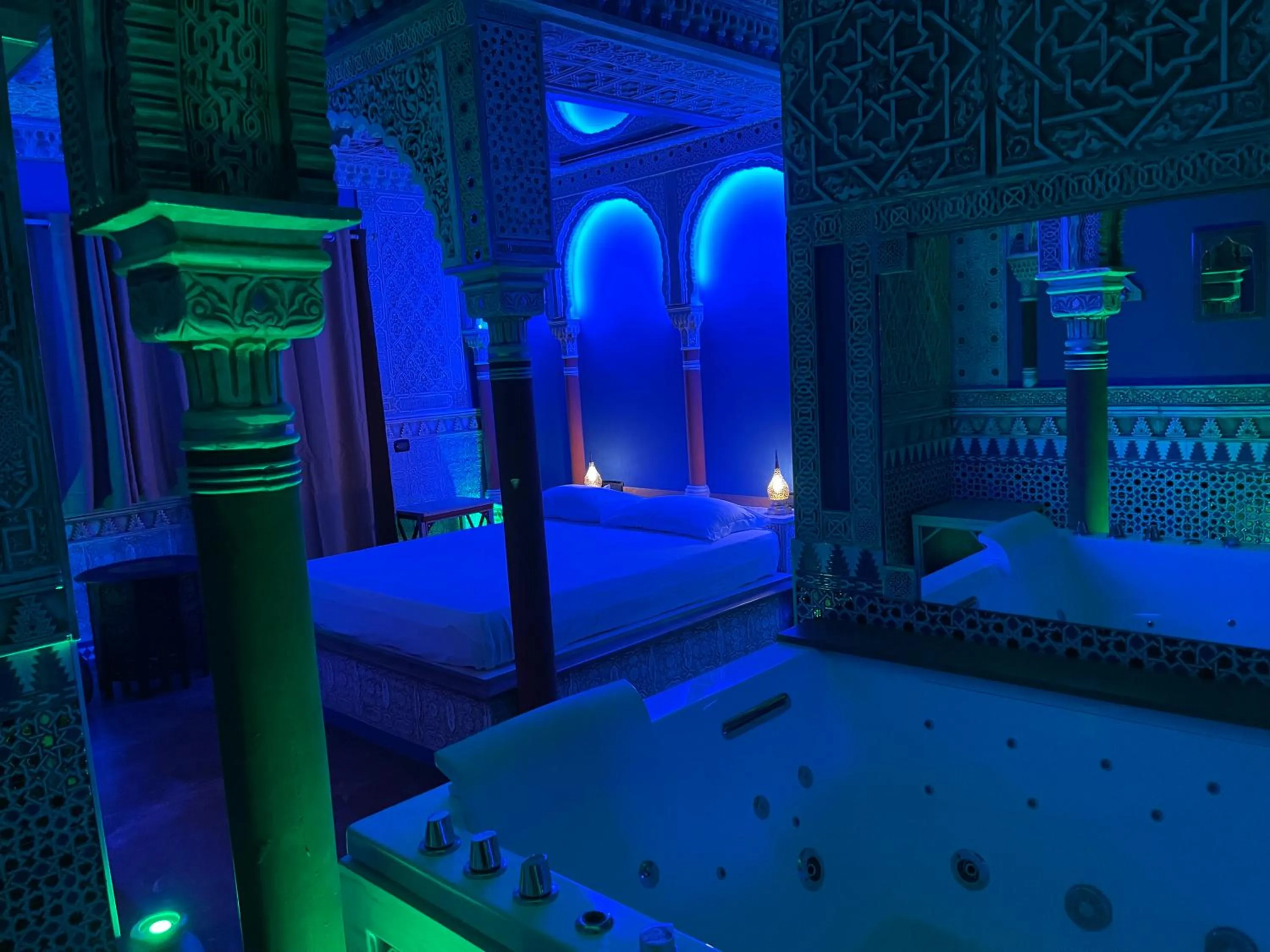 Hot Tub in MagicSuite Guest House Roma Vaticano