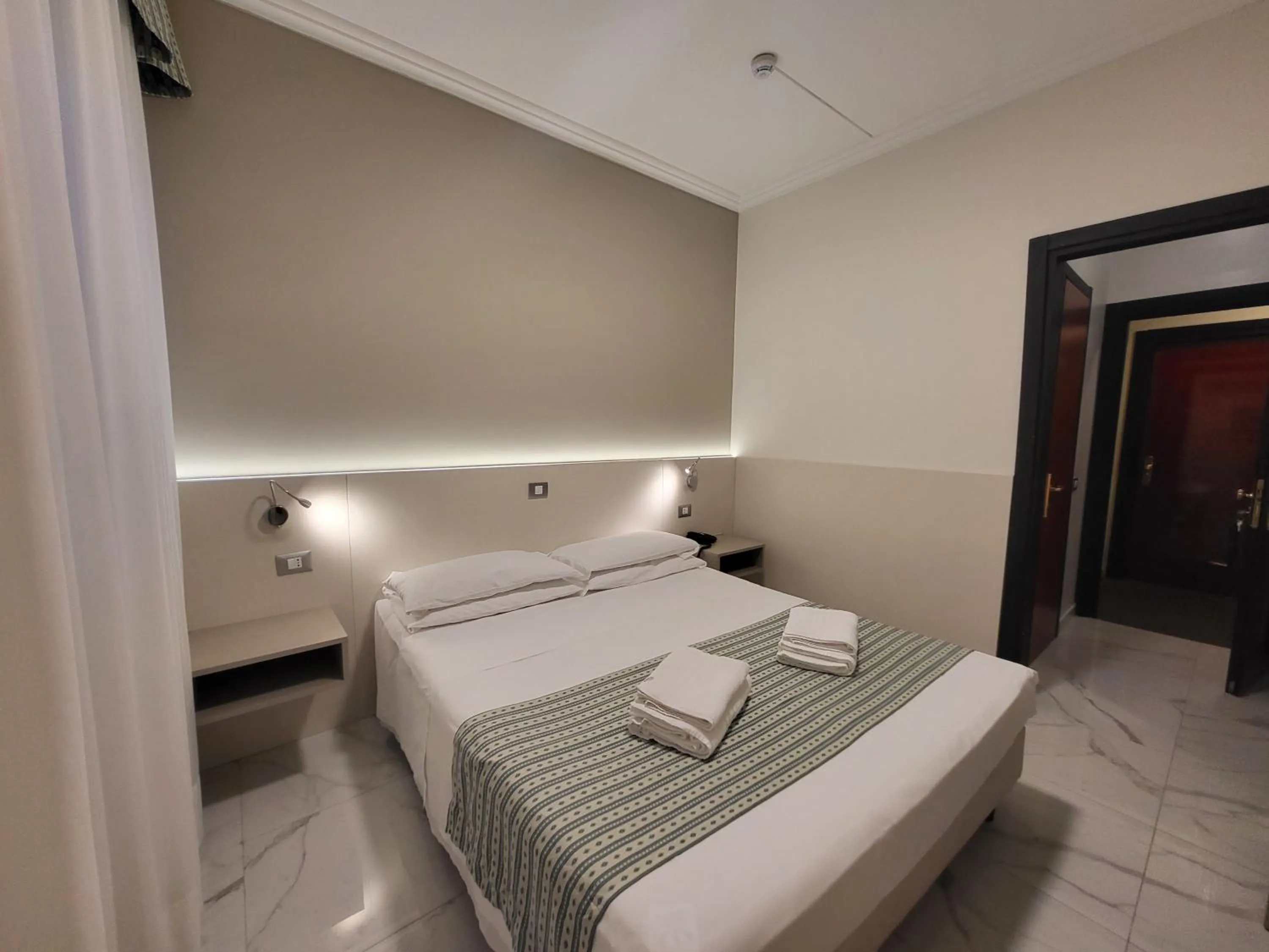 Bed in Hotel Dei Fiori