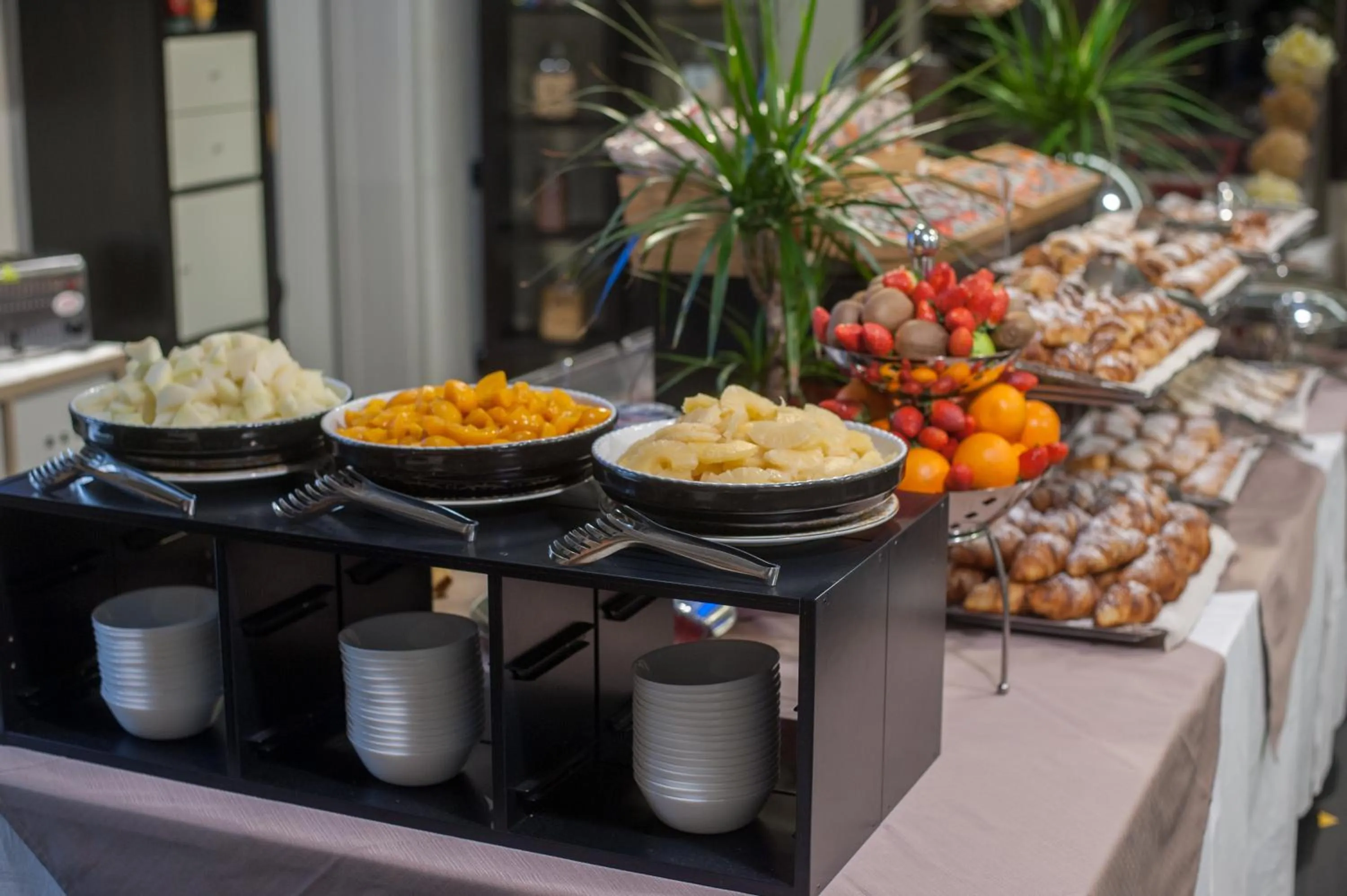 Buffet breakfast in As Hotel Cambiago