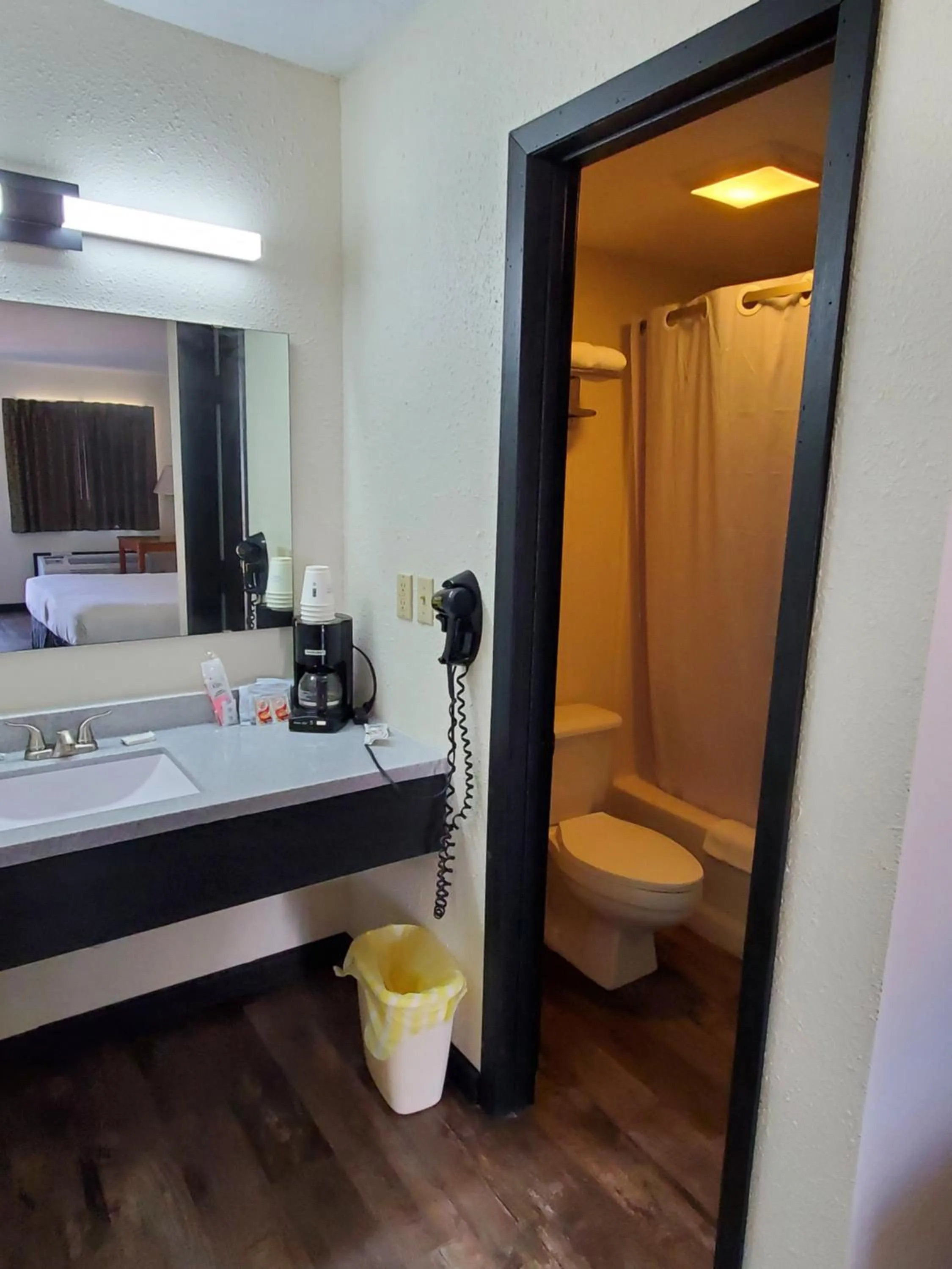 Bathroom in Cactus Inn and Suites