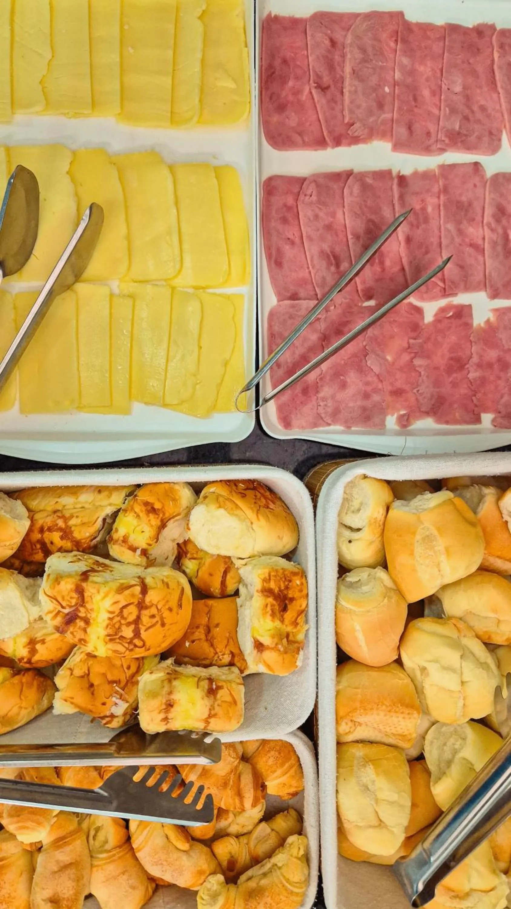 Breakfast in Pousada Jardins Tropical