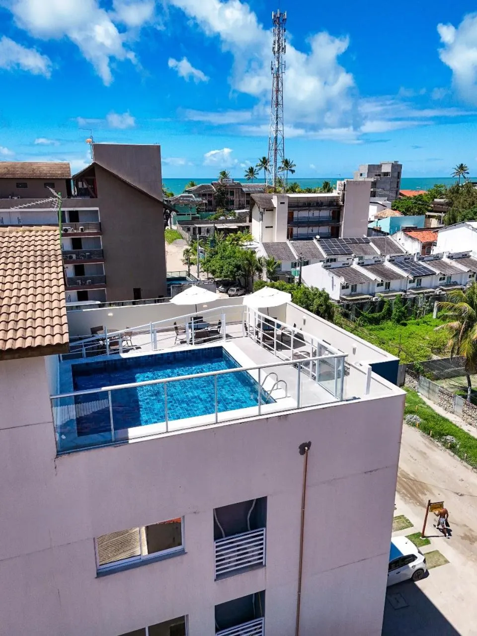 Swimming pool in Pousada Jardins Tropical