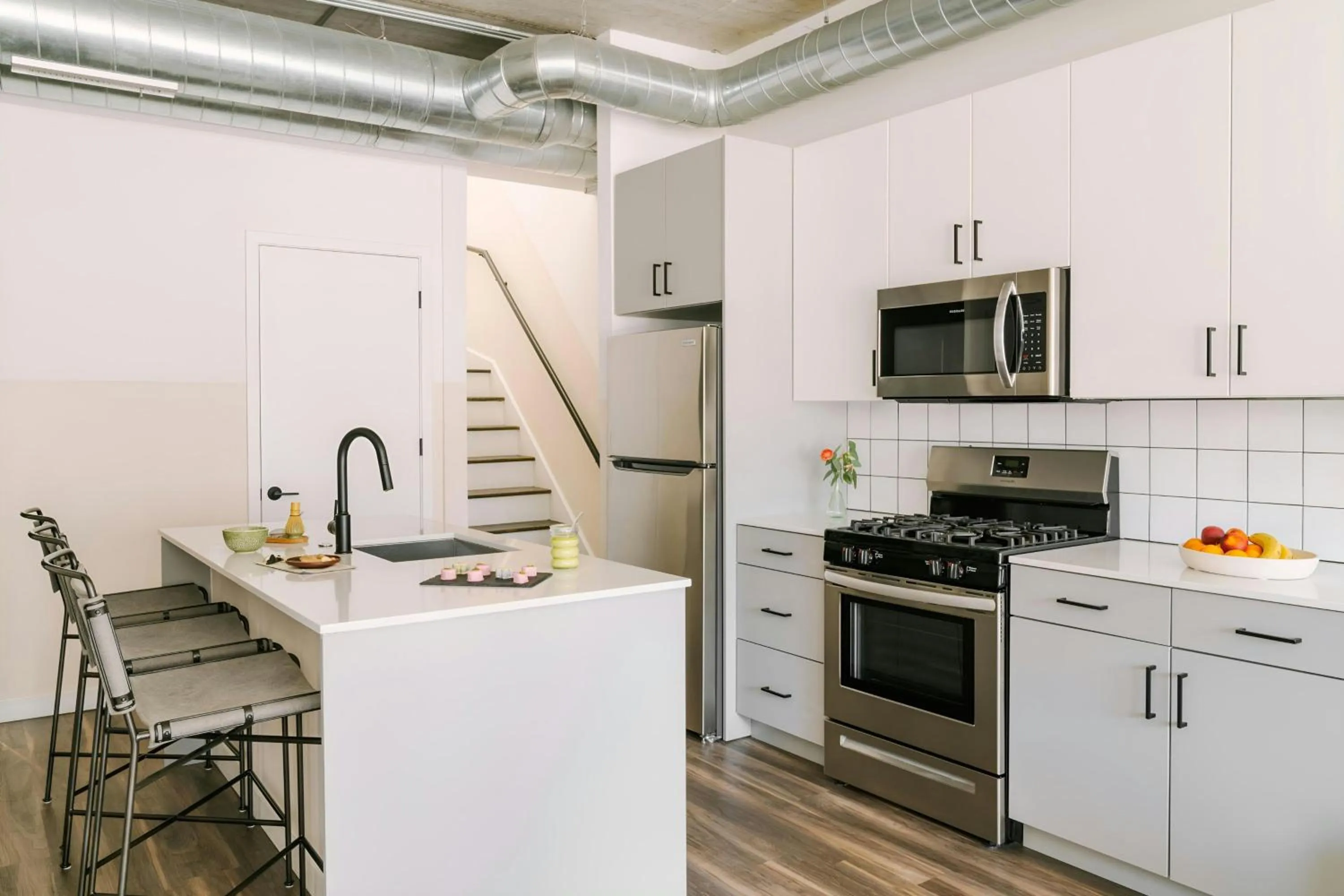 Kitchen or kitchenette in Sonder by Marriott Bonvoy The Opal Apartments River North