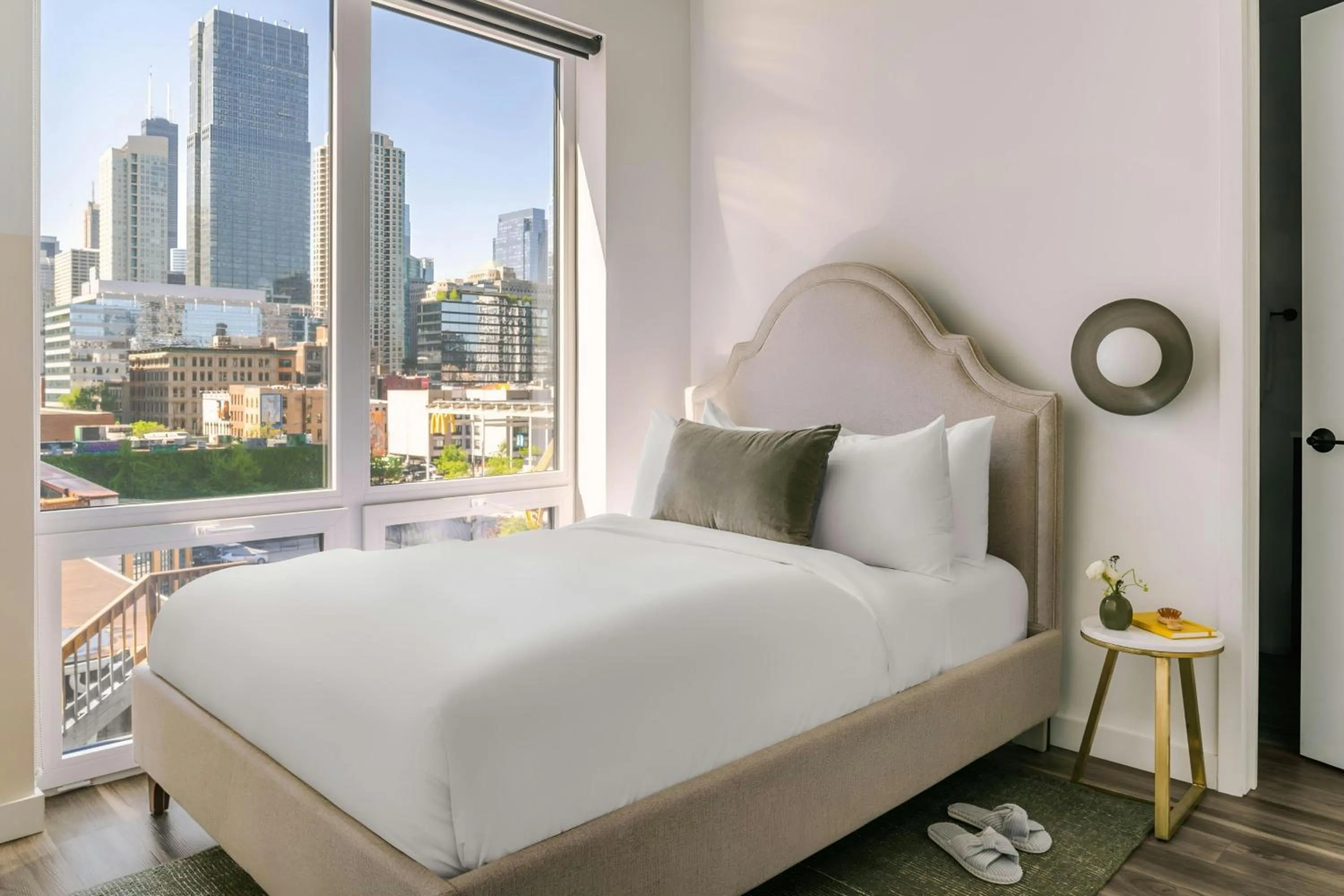 Bedroom, Bed in Sonder by Marriott Bonvoy The Opal Apartments River North