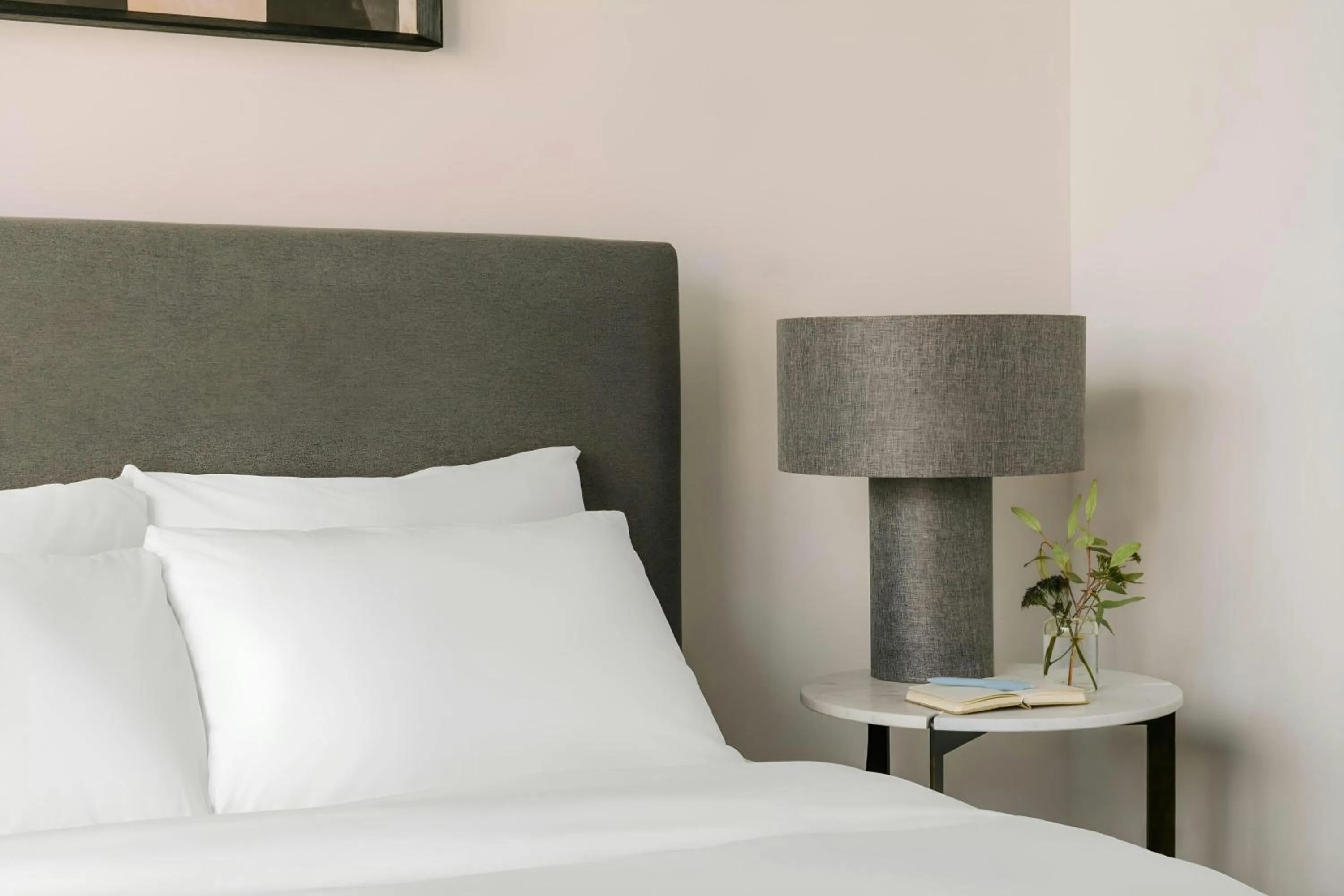 Bedroom, Bed in Sonder by Marriott Bonvoy The Opal Apartments River North