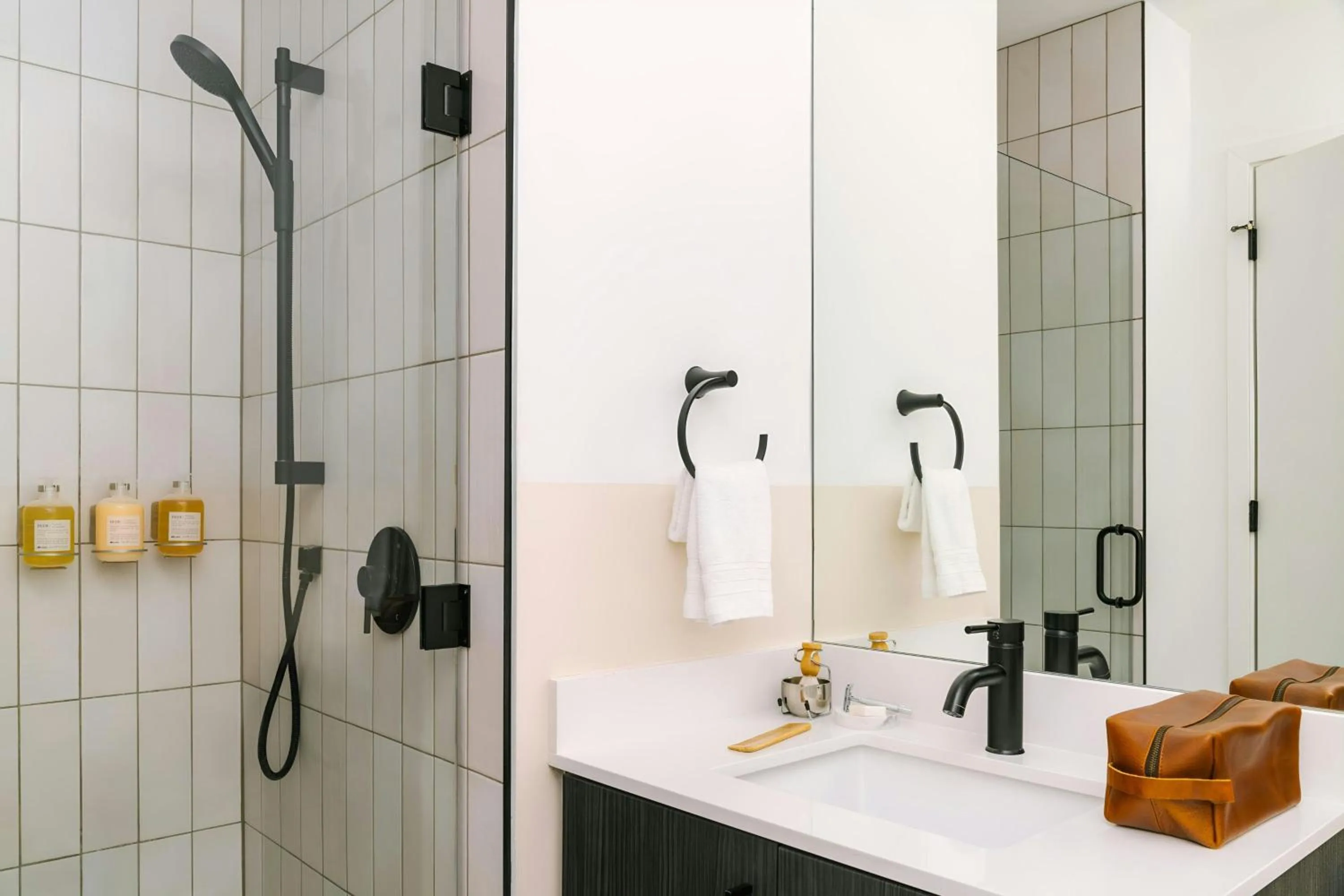 Bathroom in Sonder by Marriott Bonvoy The Opal Apartments River North