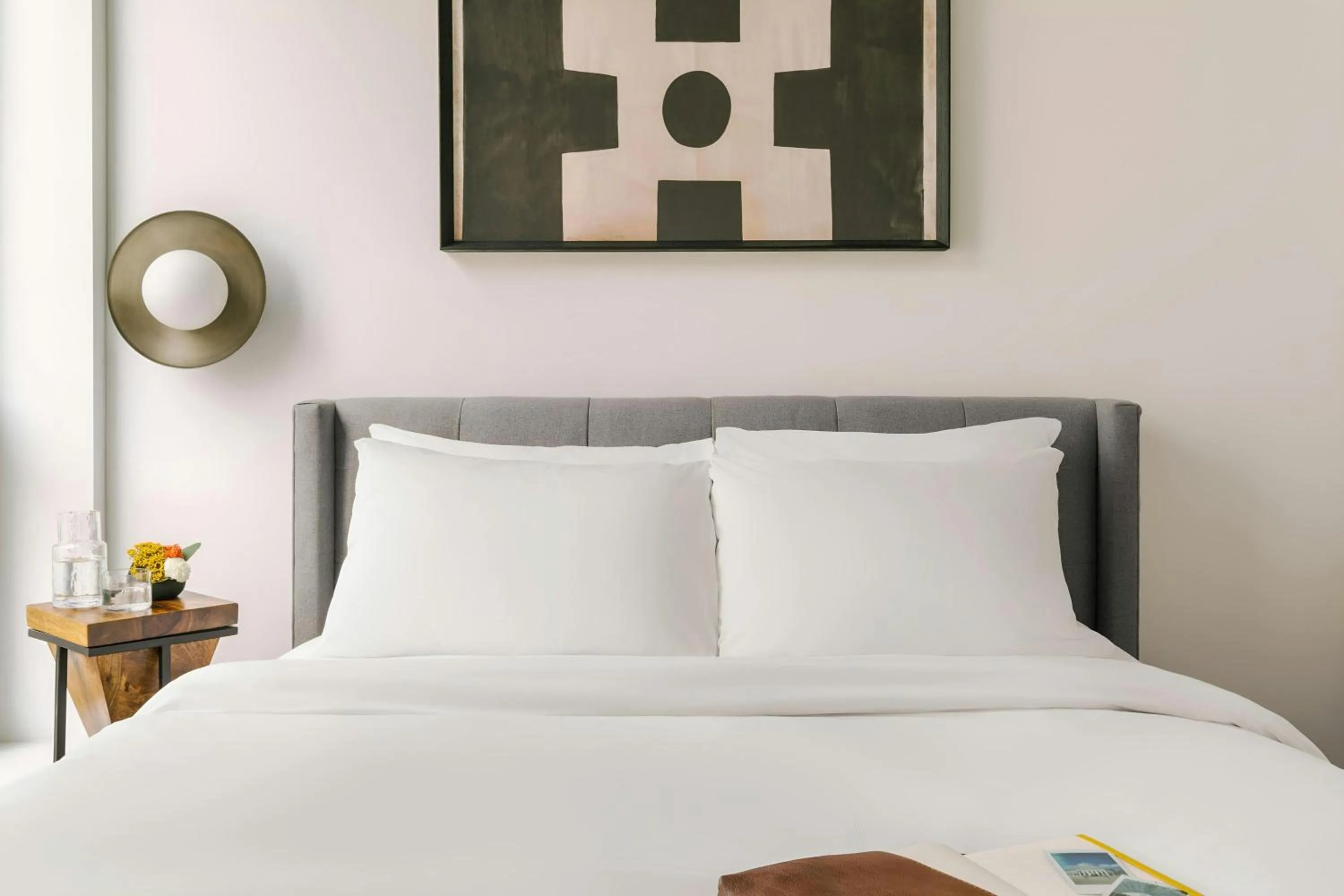 Bedroom, Bed in Sonder by Marriott Bonvoy The Opal Apartments River North