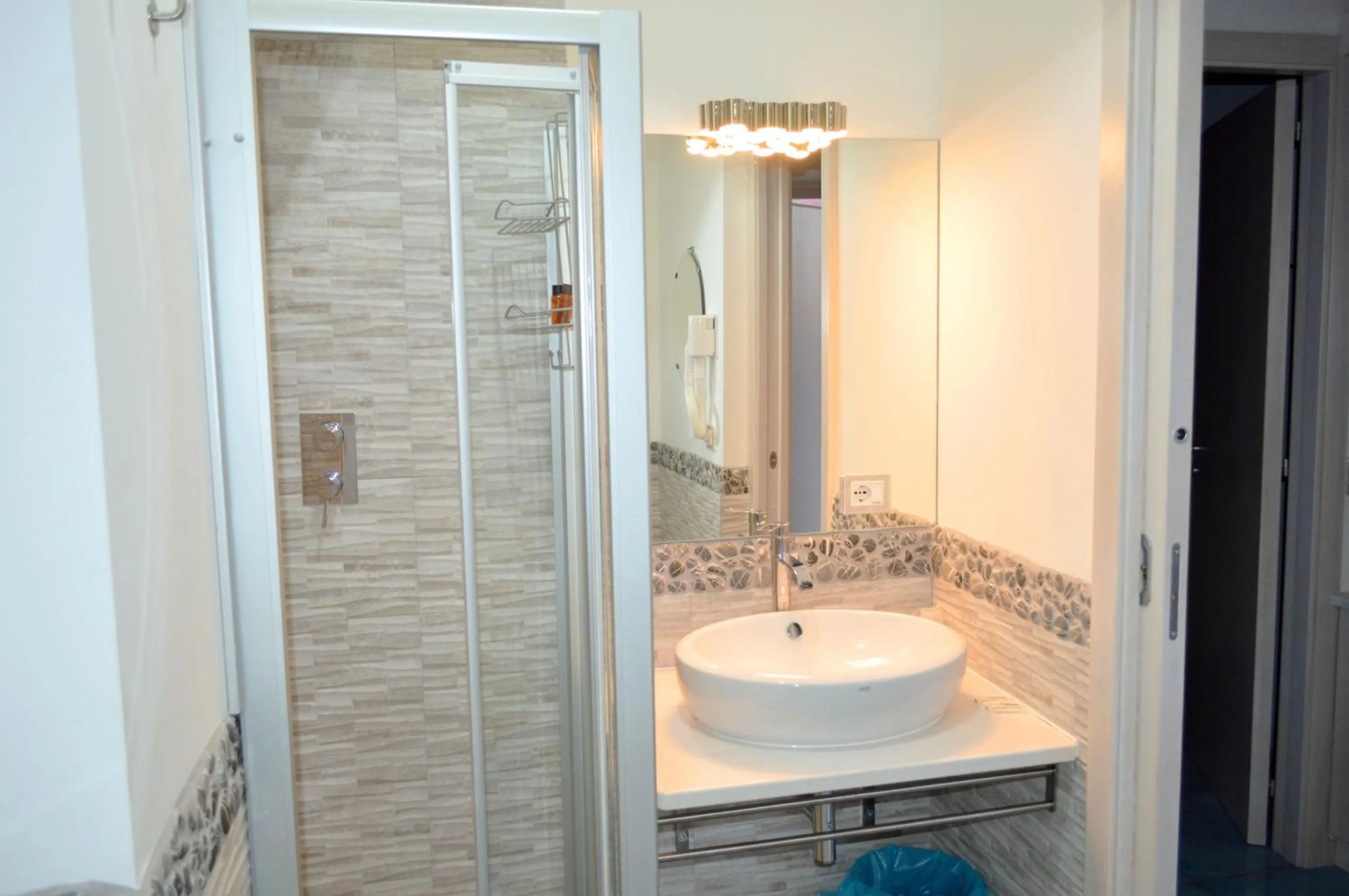 Bathroom in Capo Nettuno Hotel