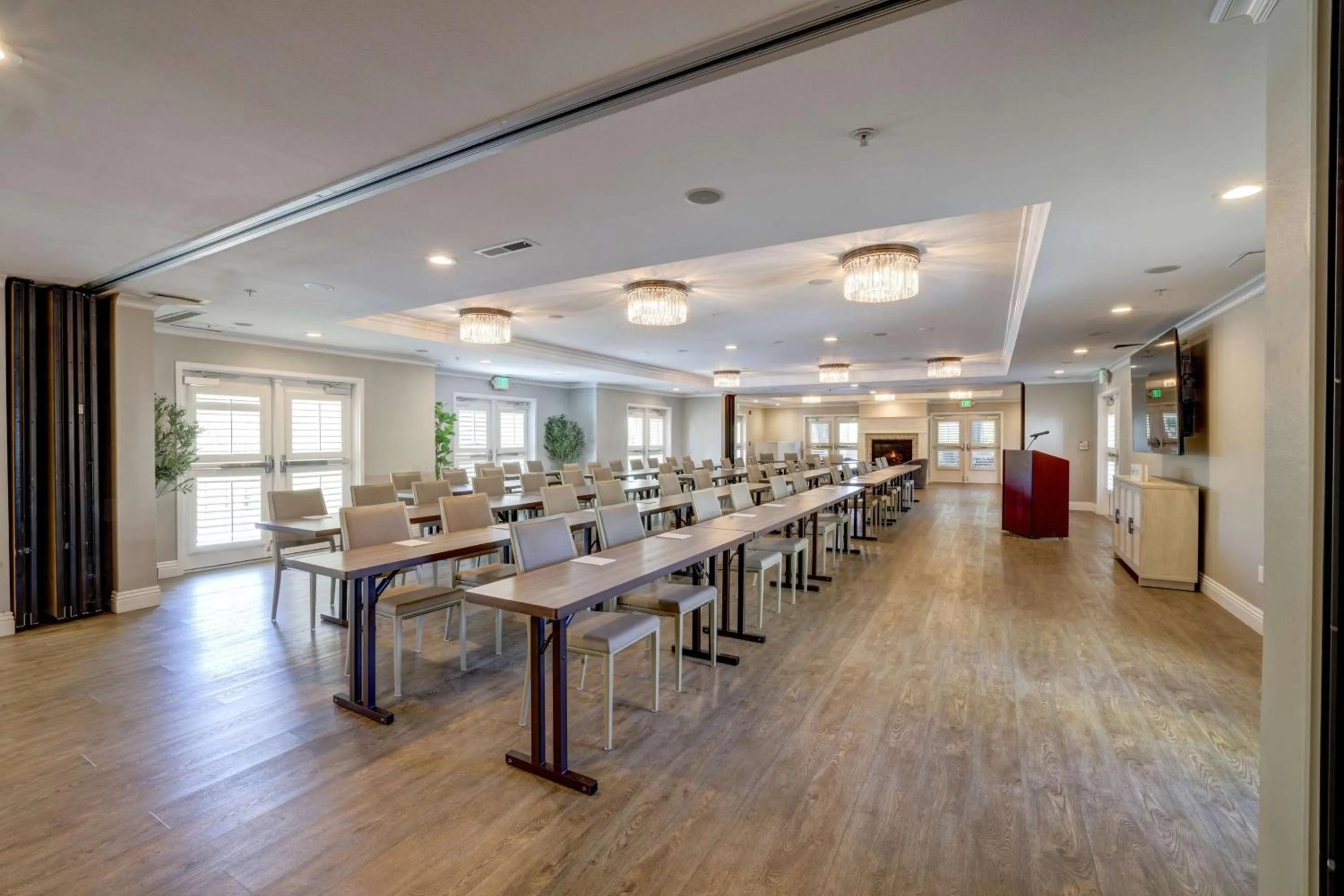 Meeting/conference room in The Lodge at Healdsburg, Tapestry Collection by Hilton