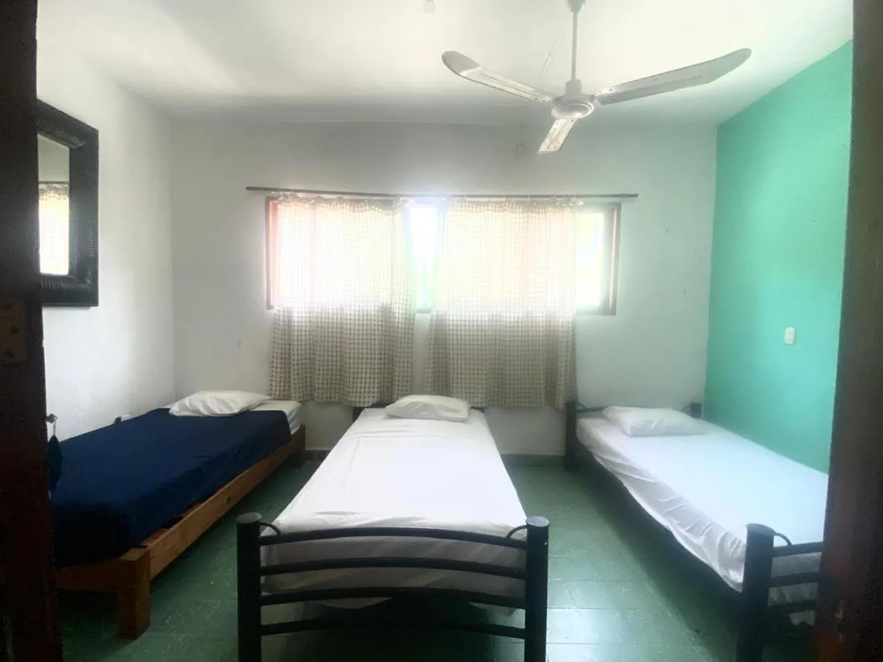 Bed in MayFlower Hotel & Hostal