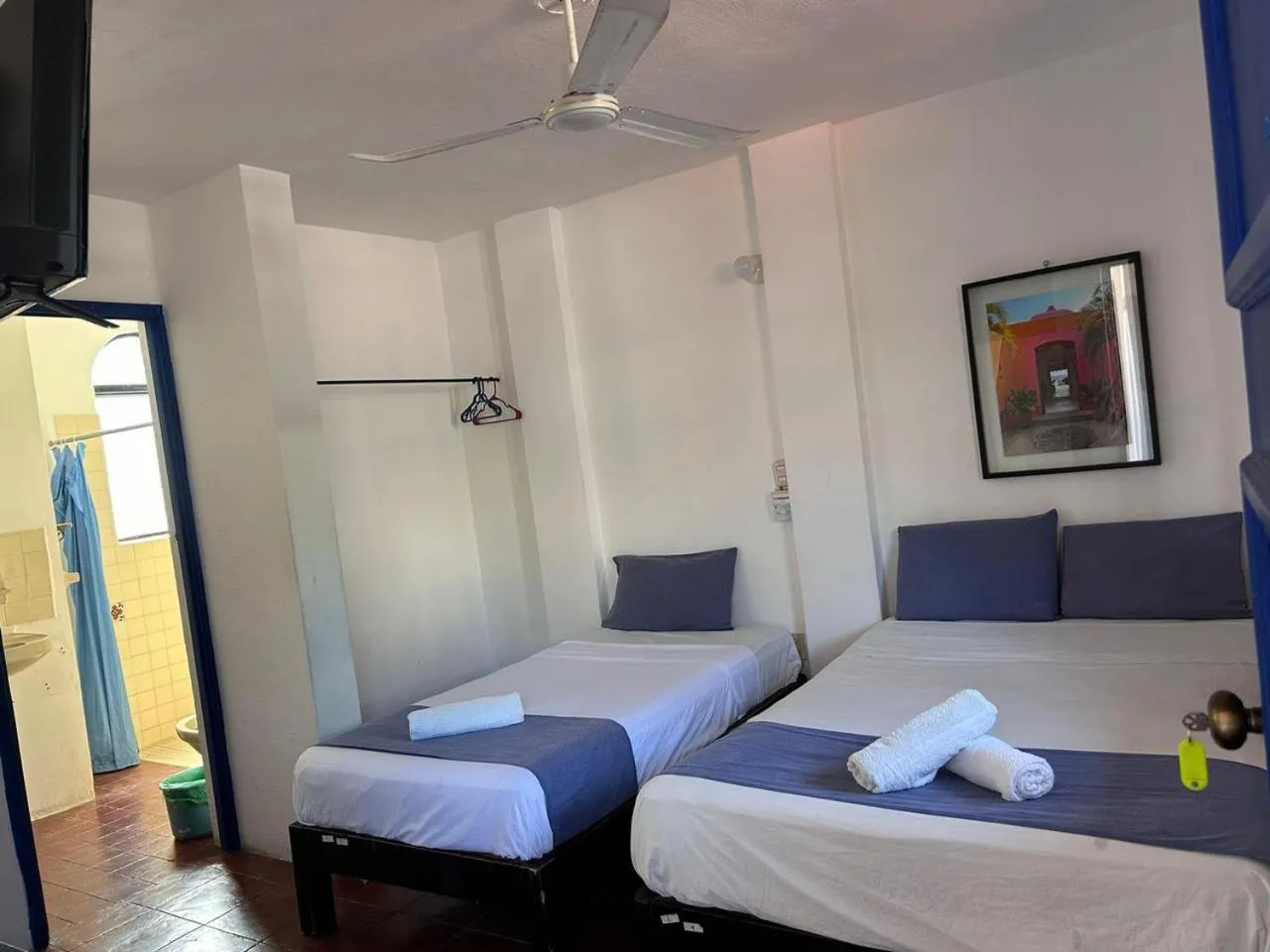 Bedroom, Bed in MayFlower Hotel & Hostal