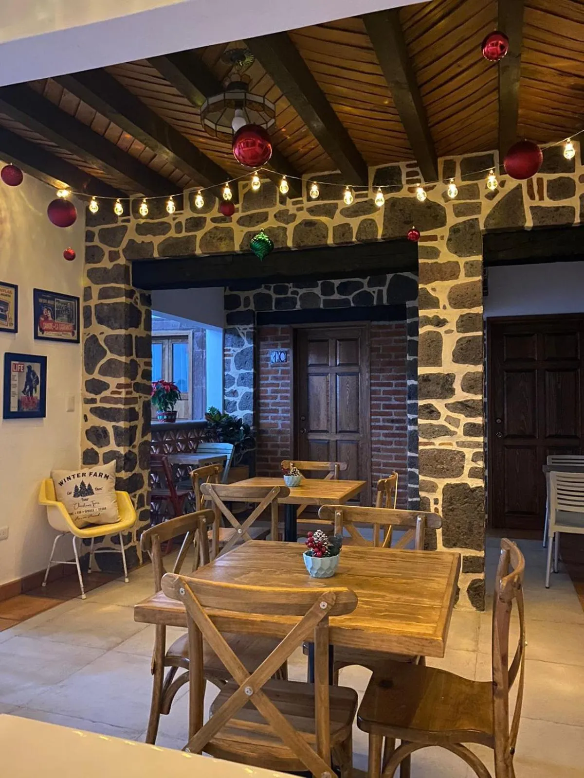 Restaurant/places to eat in Hotel La Lejona