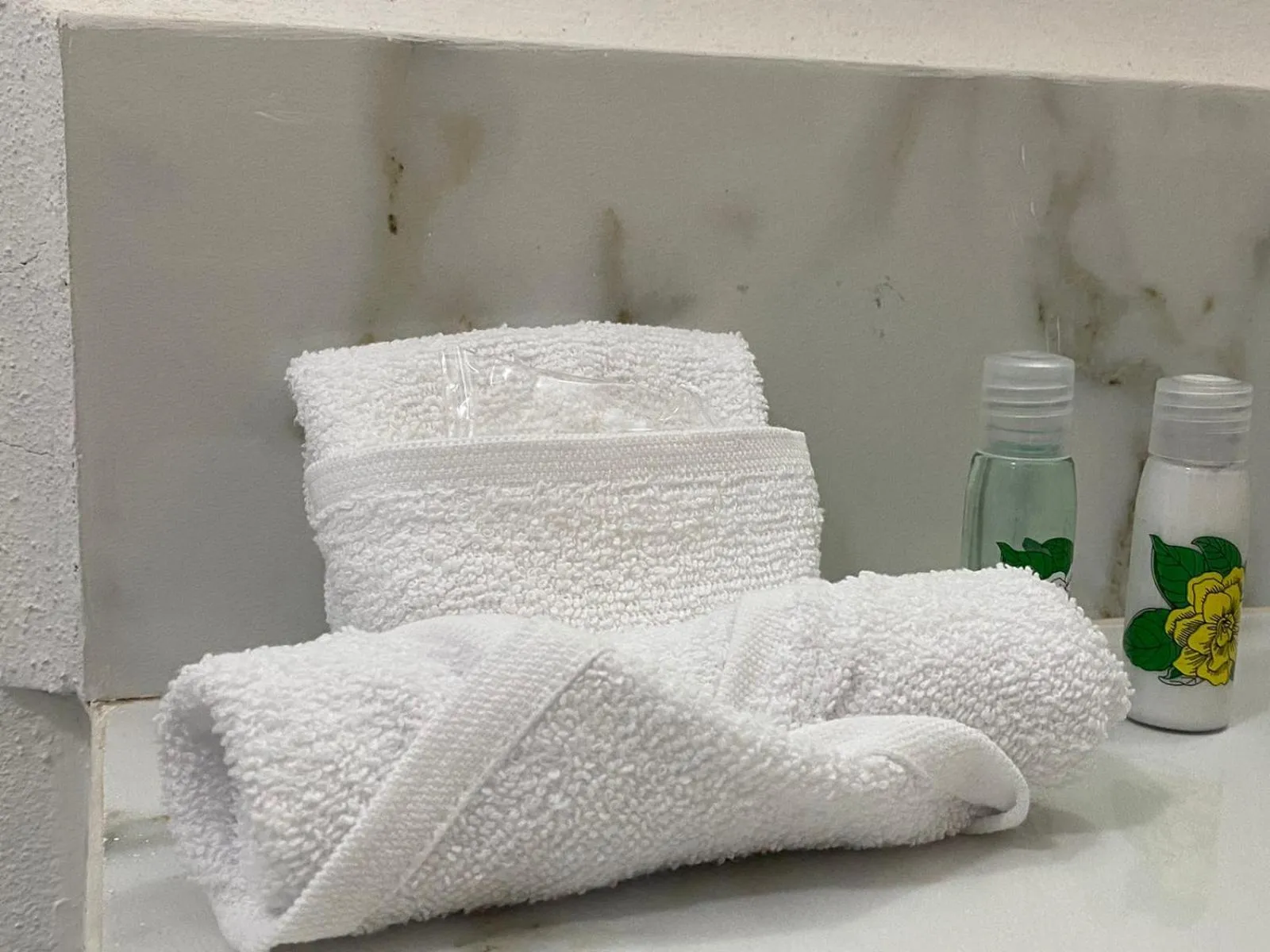 towels, Bed in Hotel La Lejona