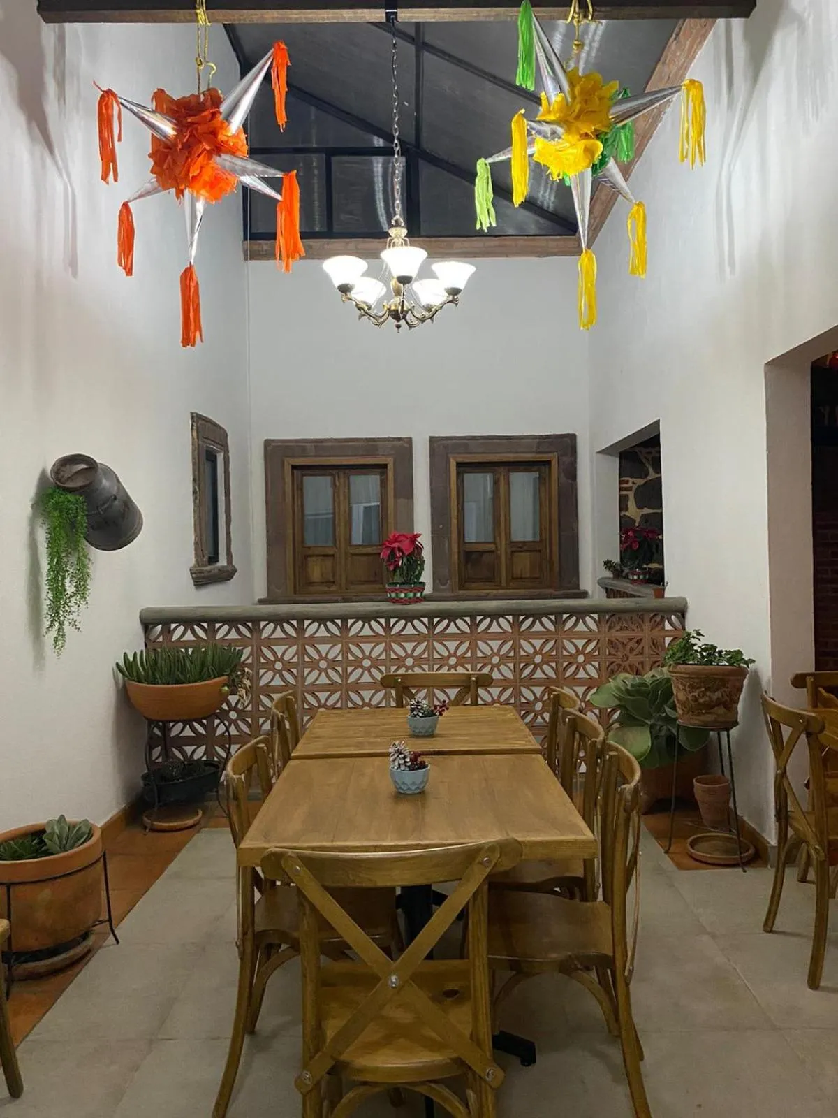 Restaurant/places to eat in Hotel La Lejona