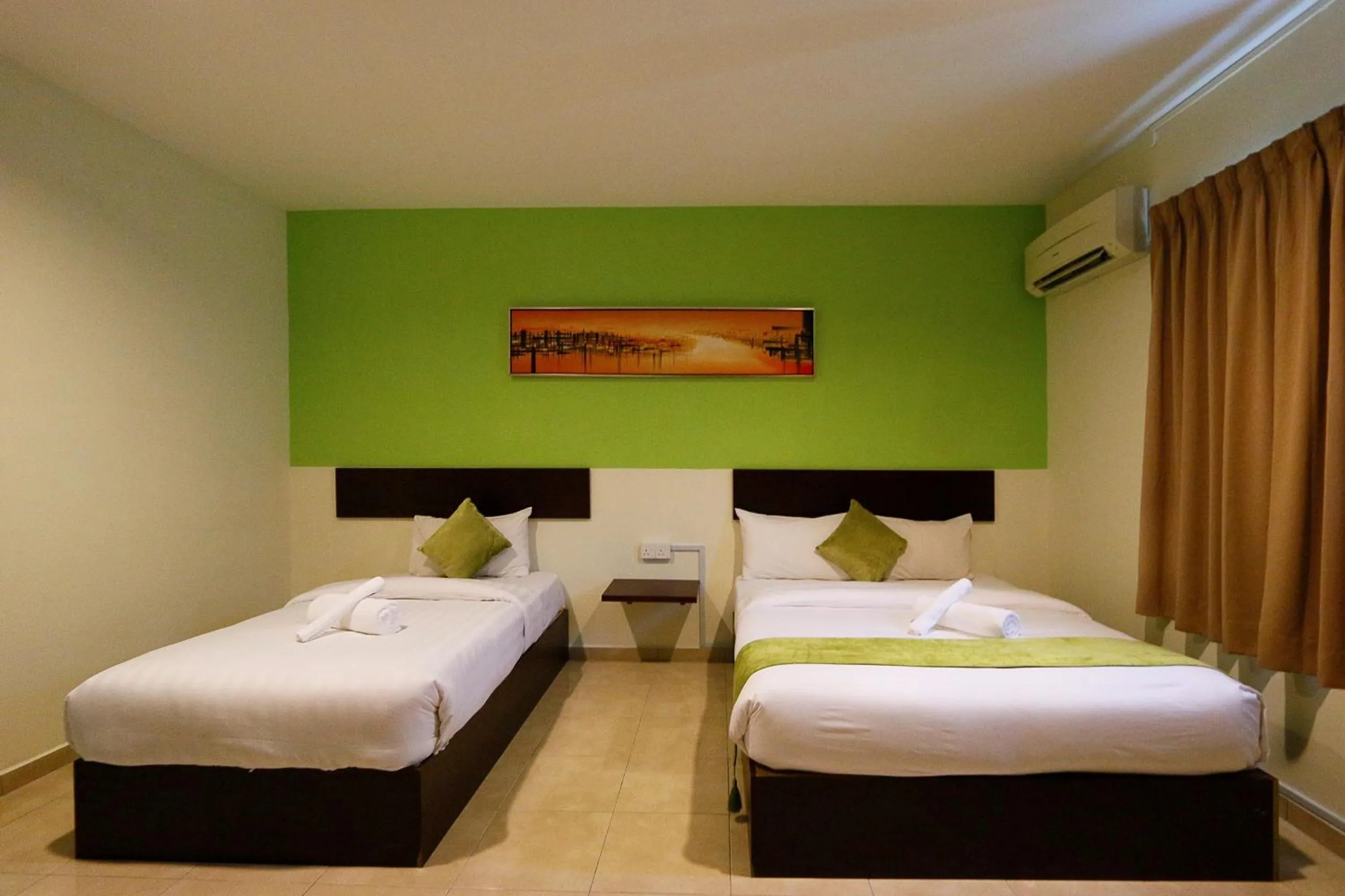 Bed in Golden Roof Hotel Falim Ipoh