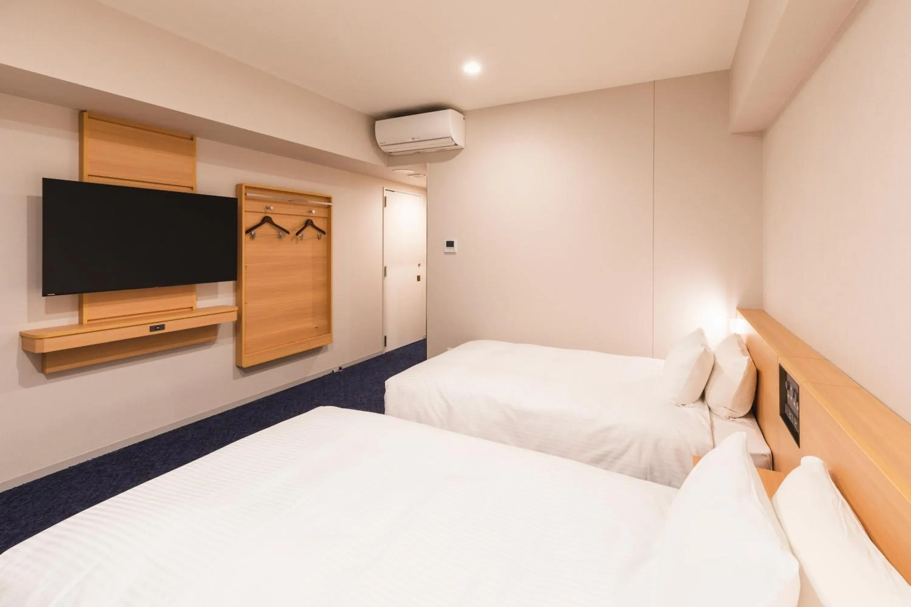 Standard Twin Room Double Use in Sotetsu Grand Fresa Kumamoto Standard Twin Room Double Use in Sotetsu Grand Fresa Kumamoto