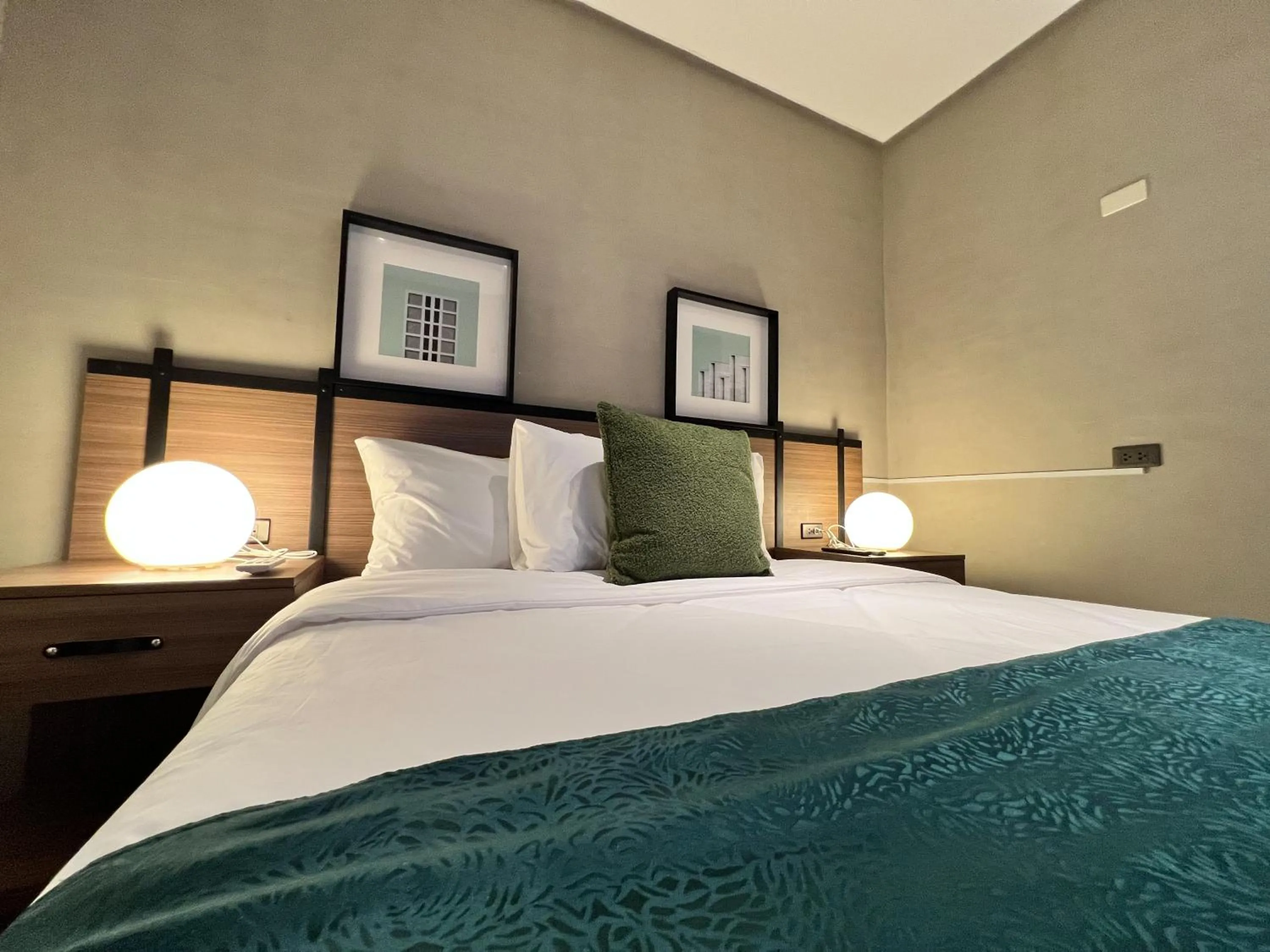 Coffee/tea facilities, Bed in Acro Residences