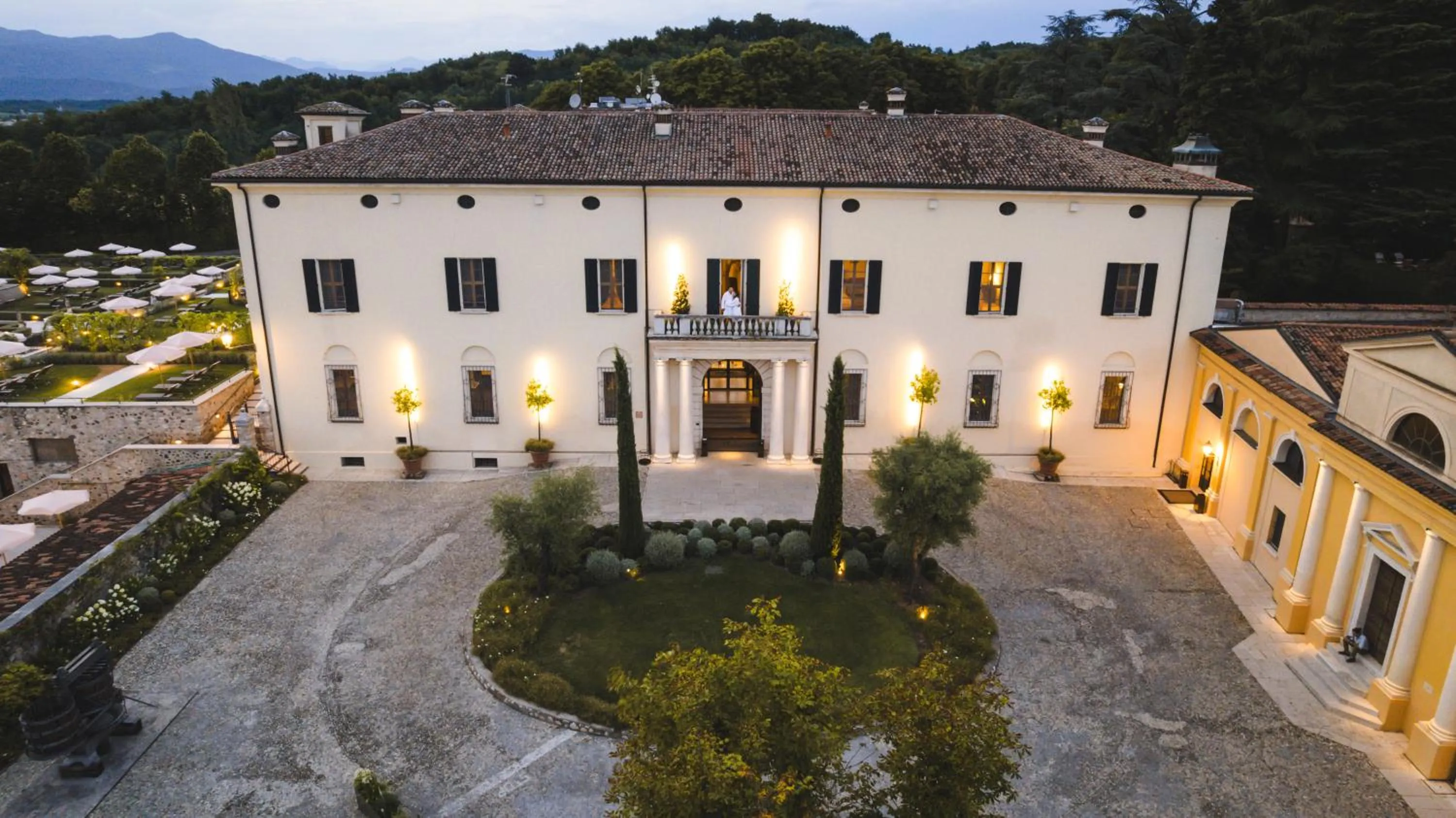 Property building in QC Grand Hotel Villa Arzaga Garda Spa & Golf