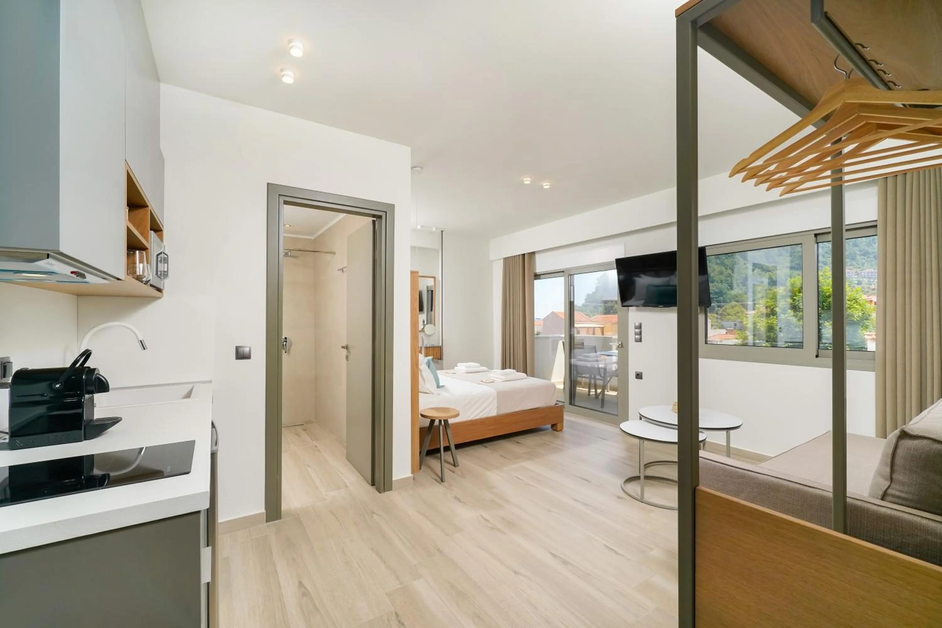 Bed in Elisavet Nuevo Studios & Suites