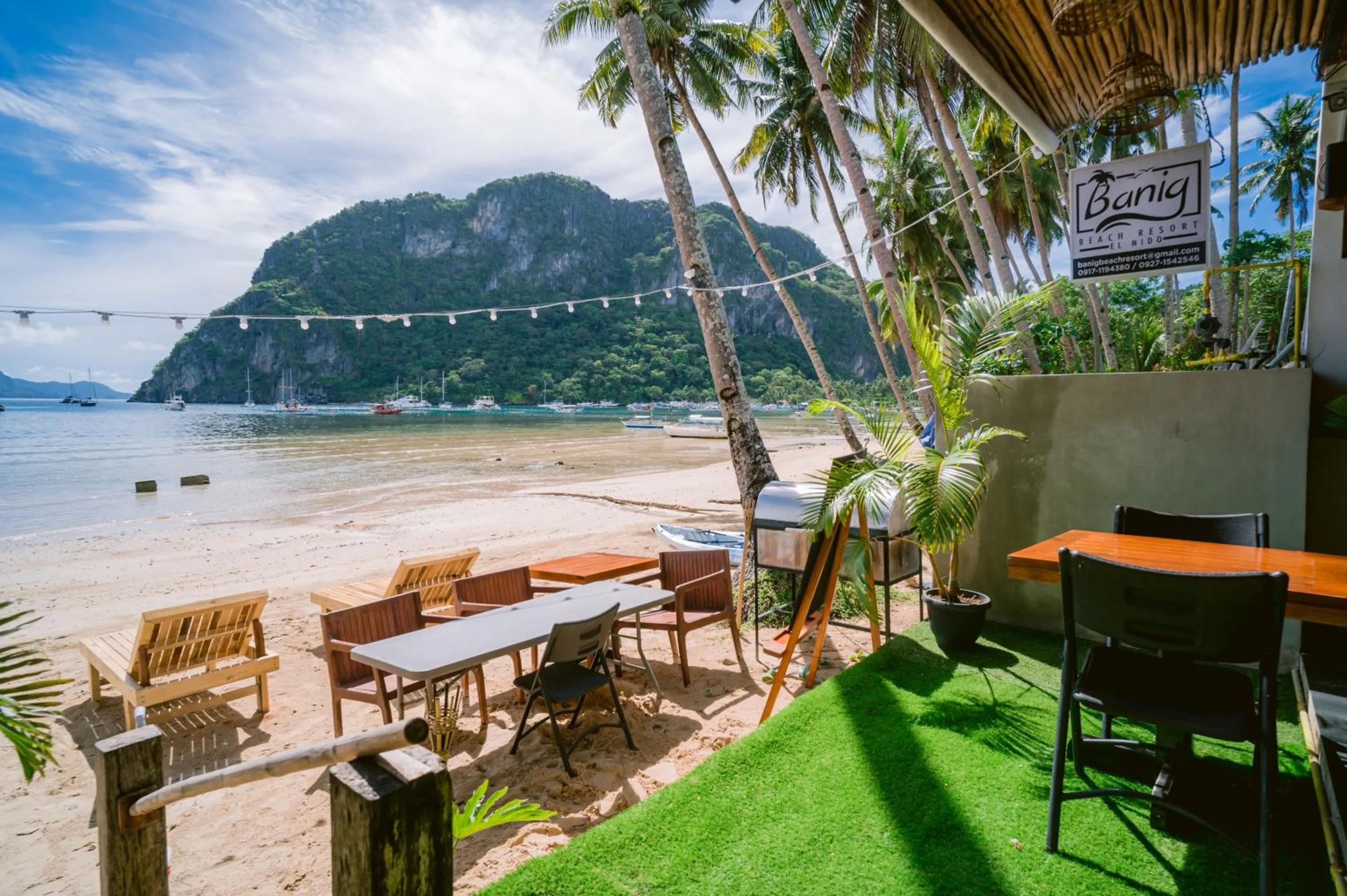 Restaurant/places to eat in Banig Beach Resort El Nido