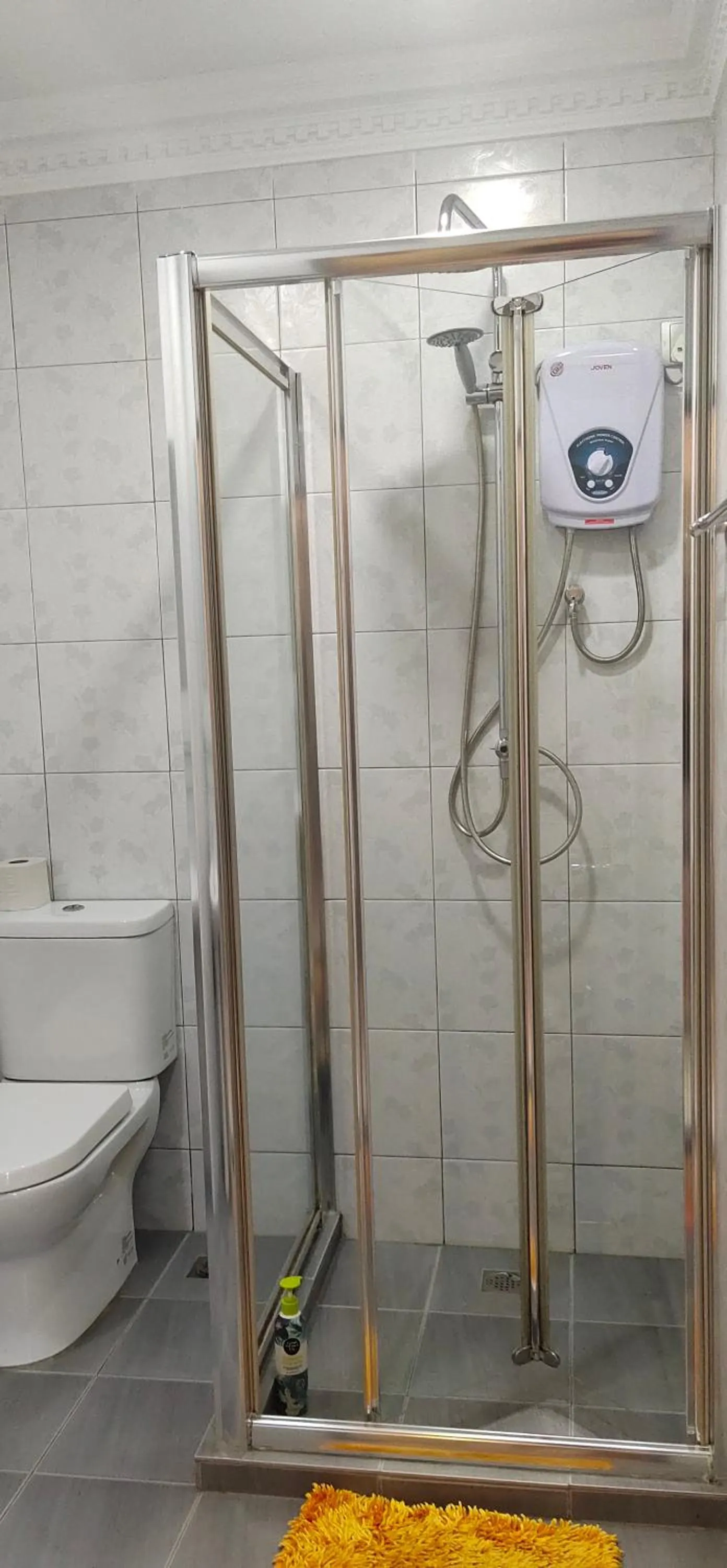 Shower in OCEAN LODGE