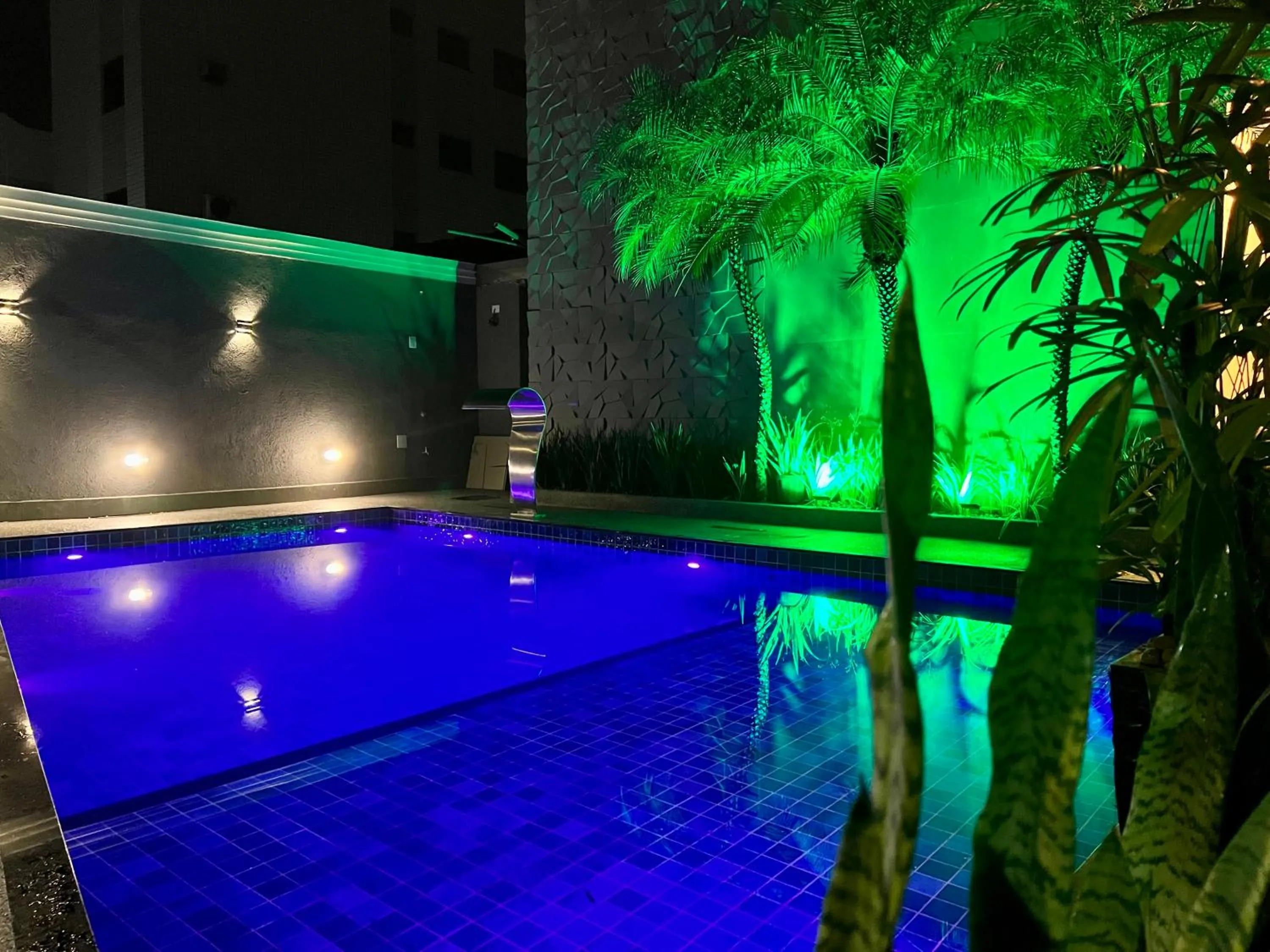 Swimming pool in Marmeu Tombo