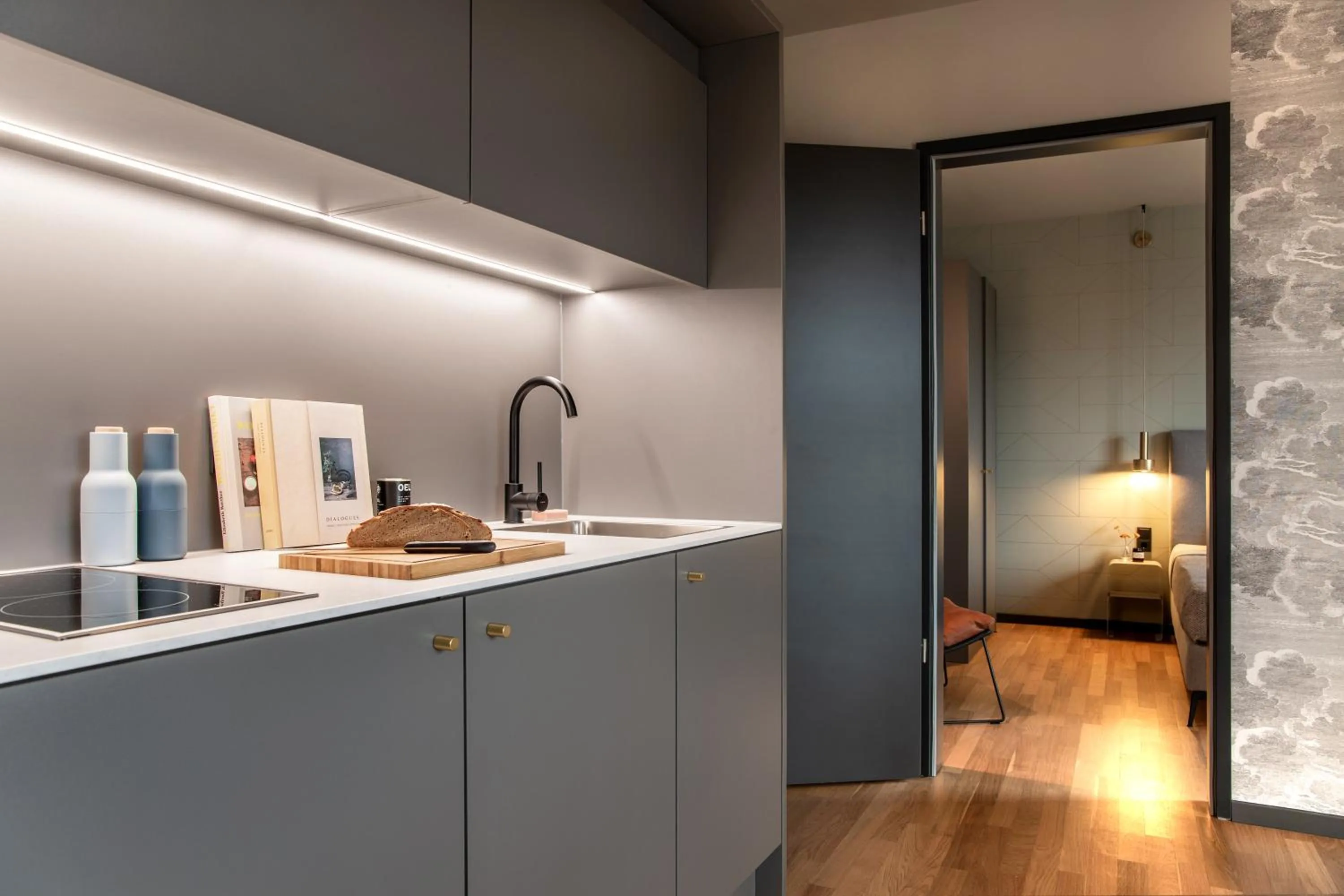 Kitchen or kitchenette in ipartment Berlin Airport