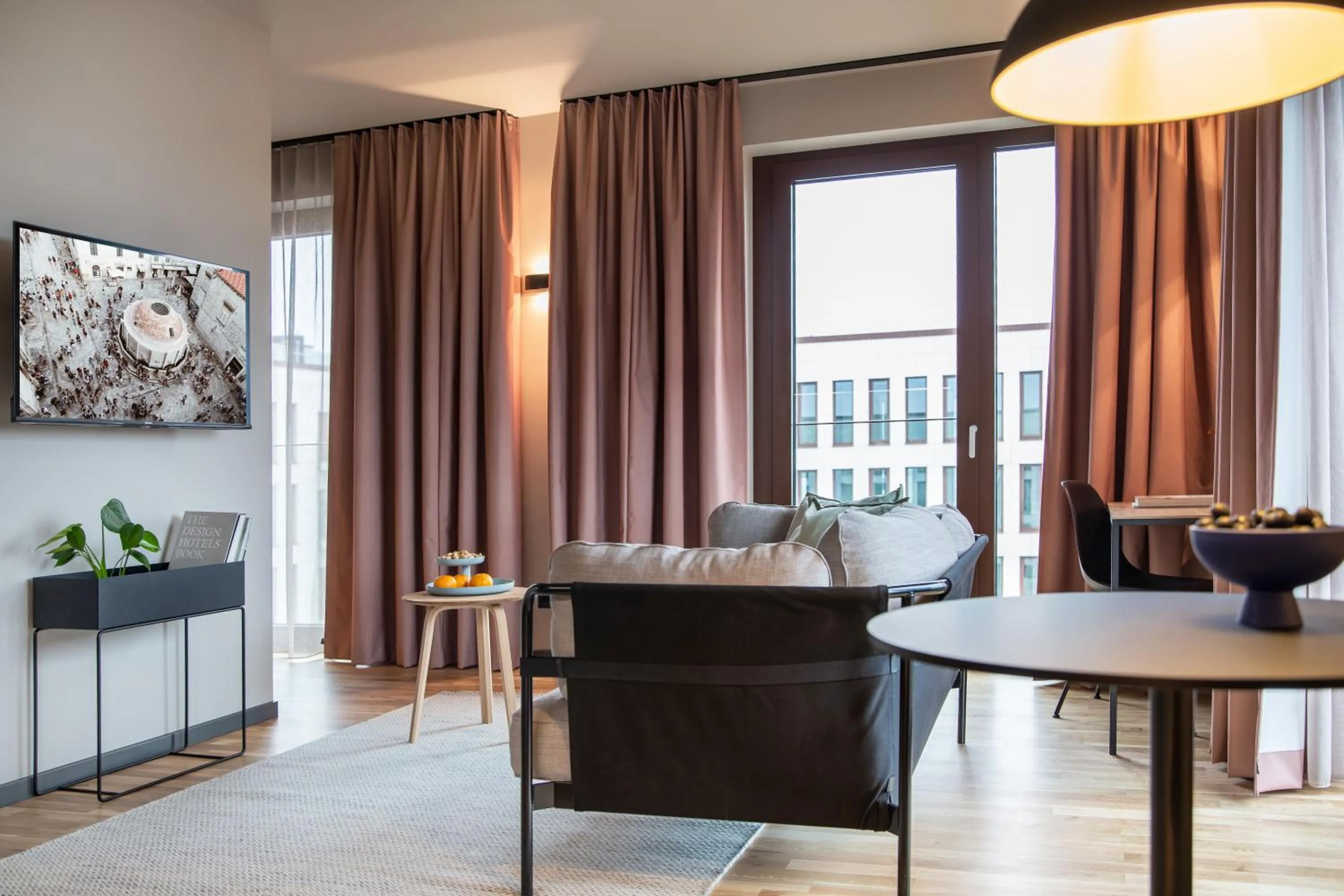 Photo of the whole room in ipartment Berlin Airport