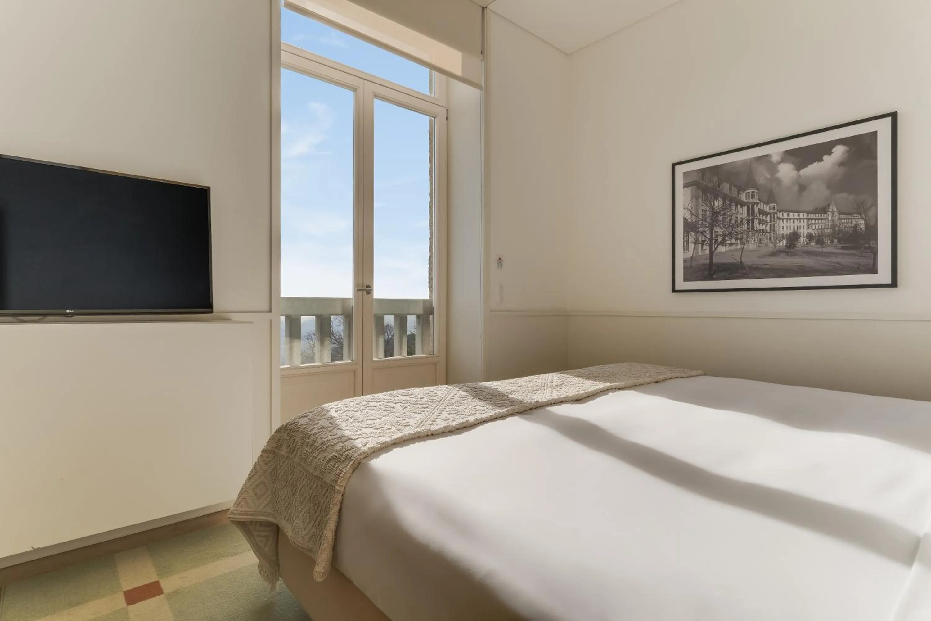 Photo of the whole room, Bed in Pousada da Serra da Estrela