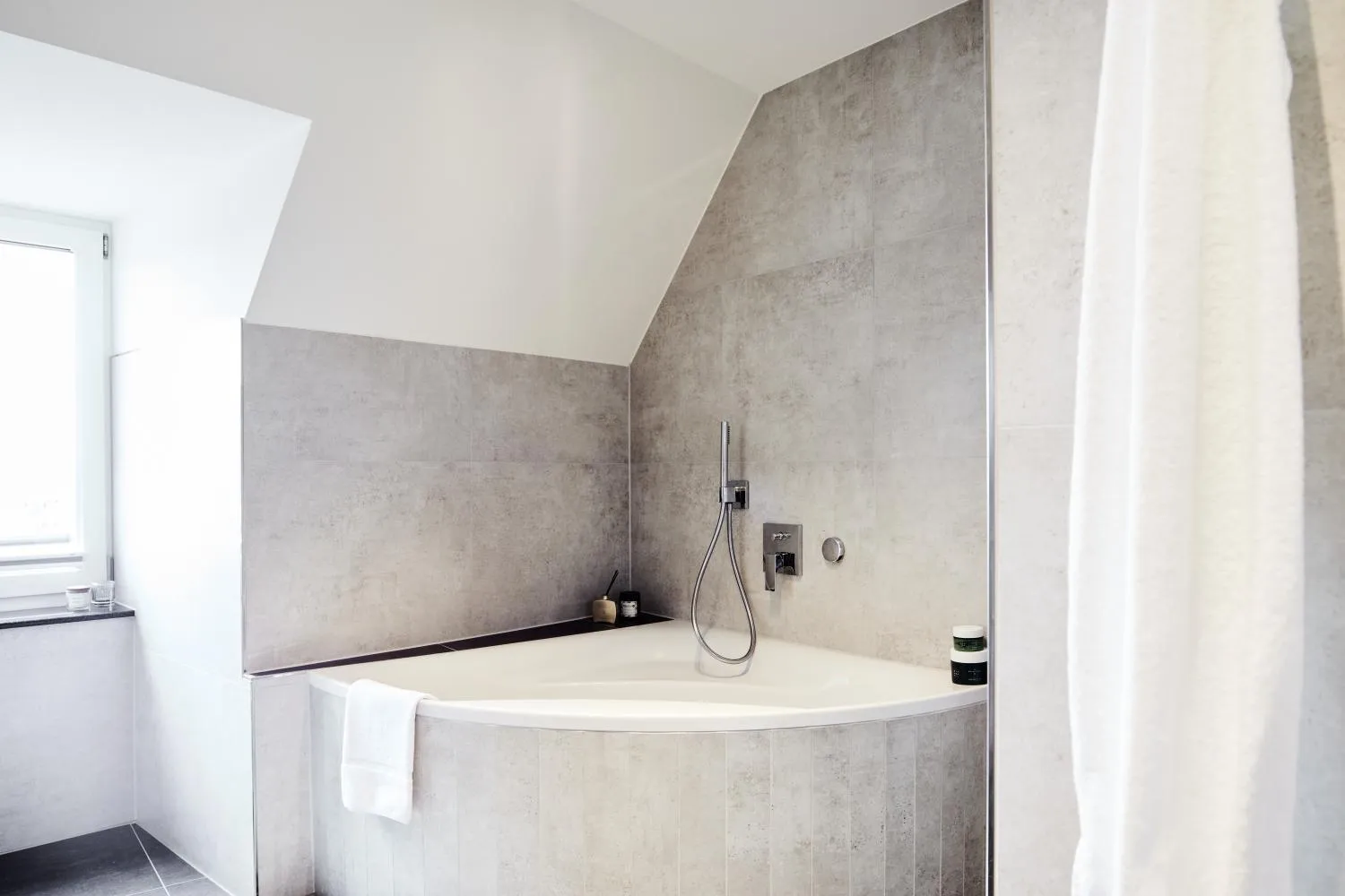 Hot Tub in Design- und Kunsthotel München