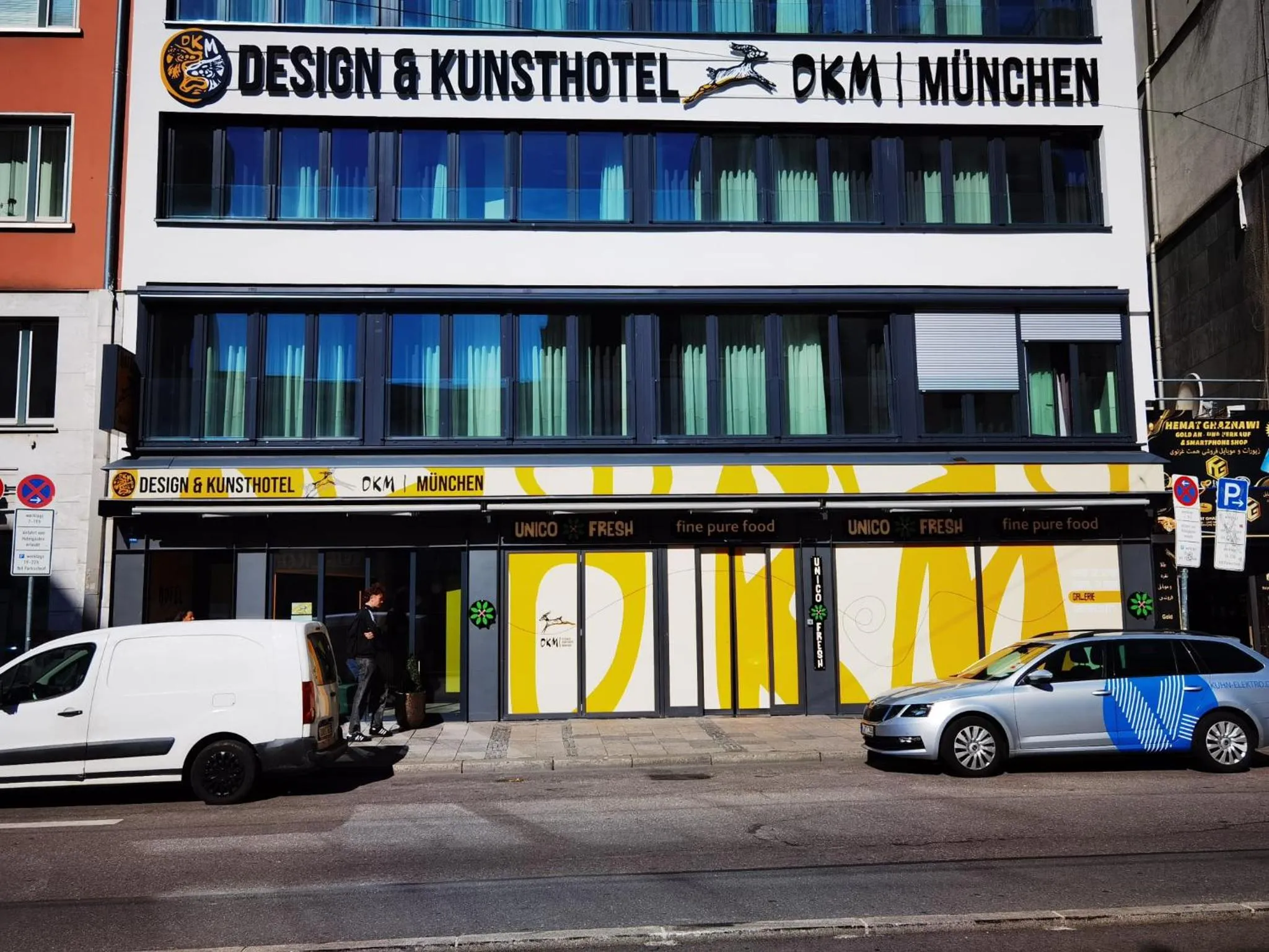 Property building in Design- und Kunsthotel München