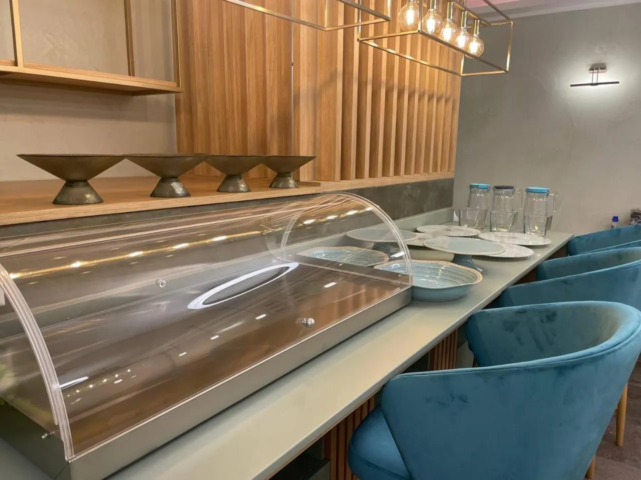 Restaurant/places to eat in Design- und Kunsthotel München