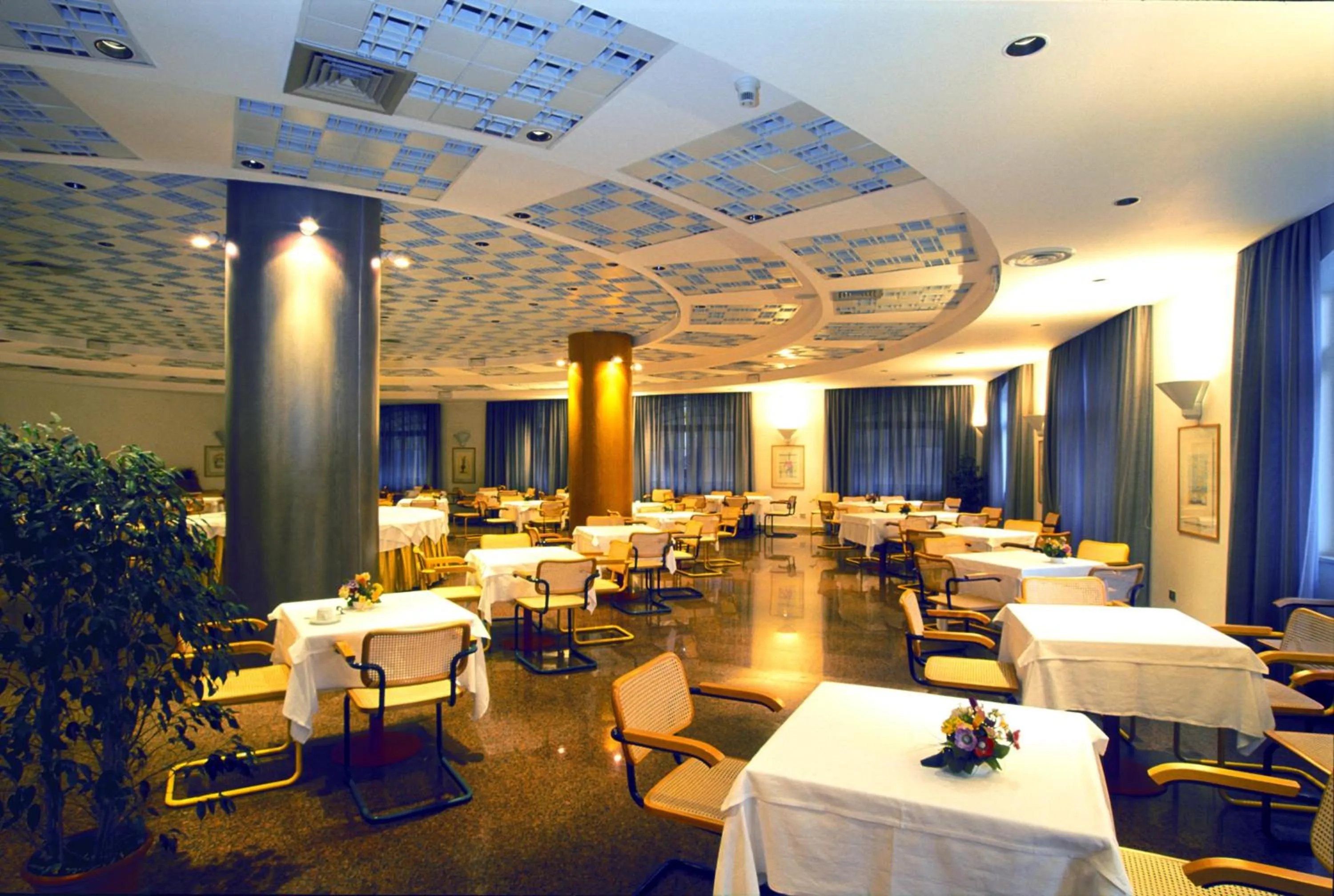 Restaurant/places to eat in Grand Hotel Palace