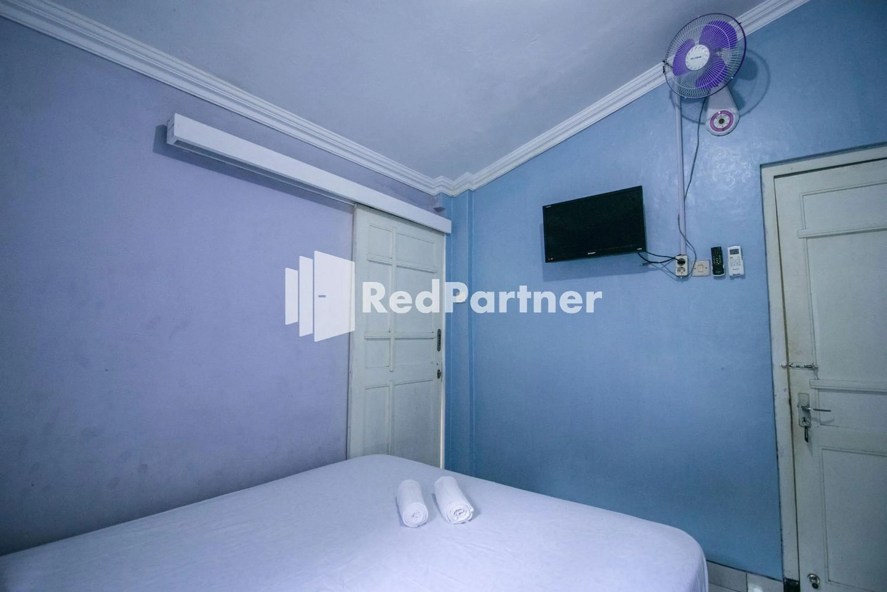 Bedroom, Bed in Kedyla Homestay Syariah Patangpuluhan Malioboro Area Yogyakarta RedPartner