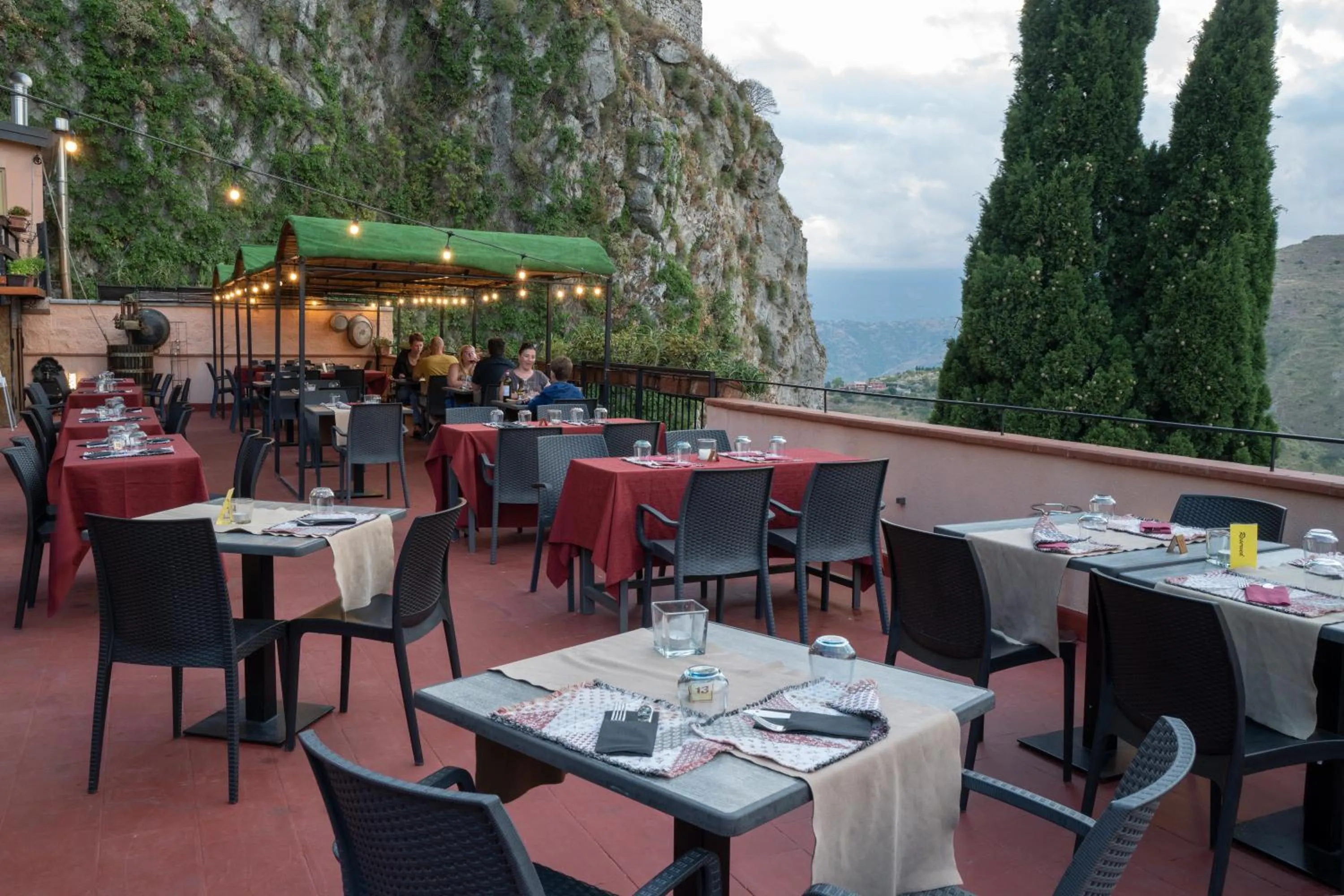 Restaurant/places to eat in Hotel Villa Sonia