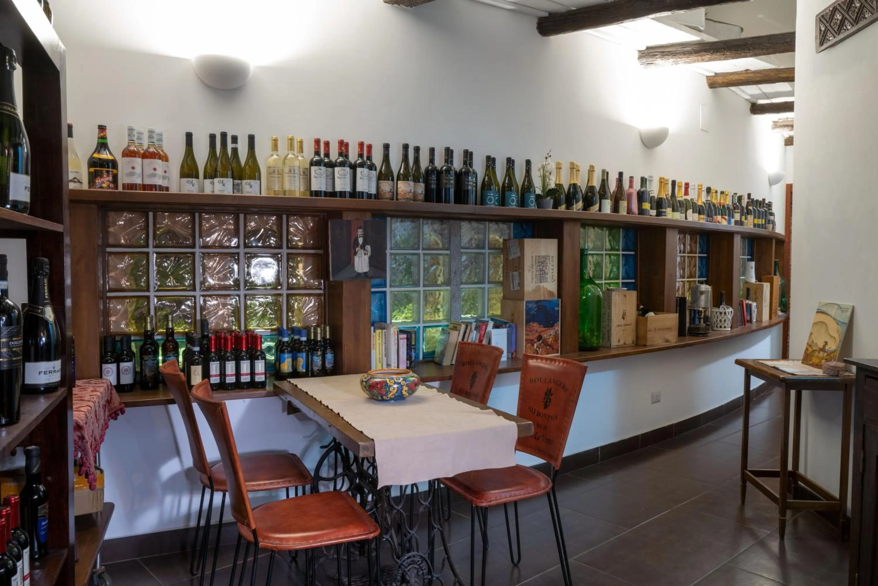 Restaurant/places to eat in Hotel Villa Sonia