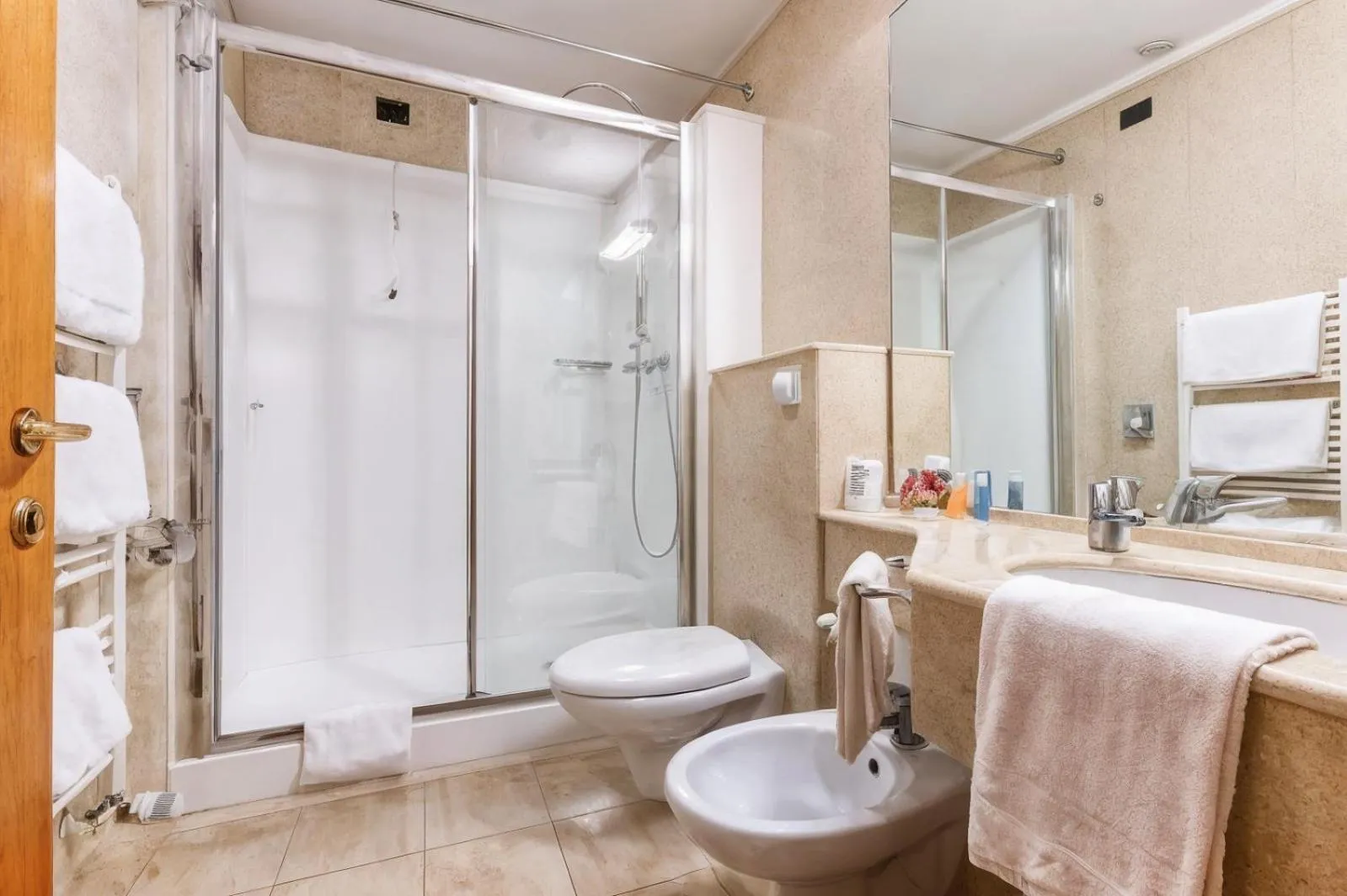 Shower in Hotel Duomo