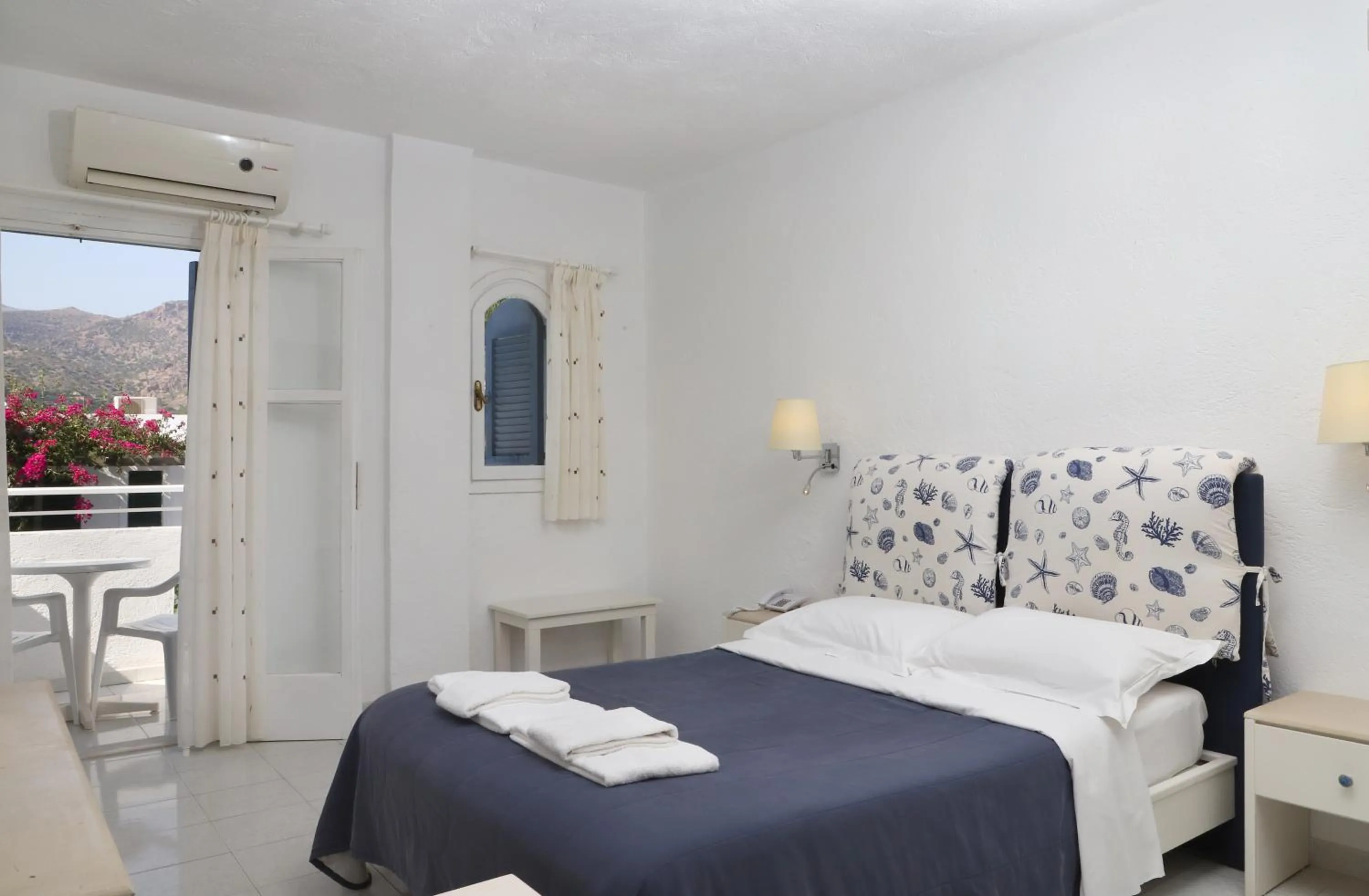 Bedroom, Bed in Villea Village