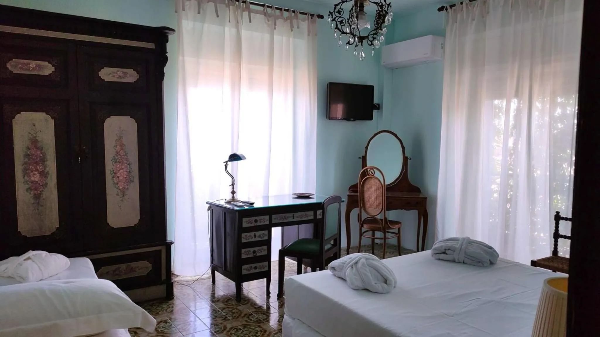 TV and multimedia, Bed in Hotel Palladio